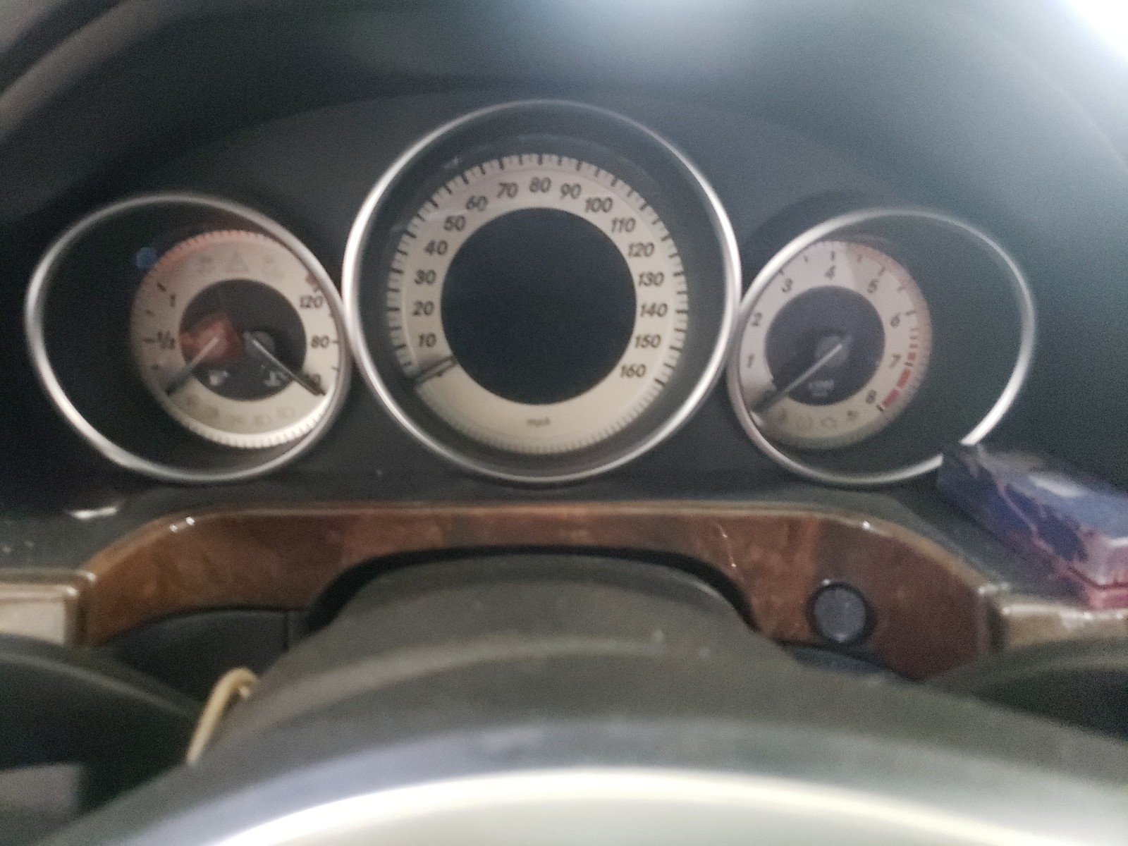 Photo 8 from auction – 2014 MERCEDES-BENZ E 350 4MAT with VIN WDDHF8JB1EA814617