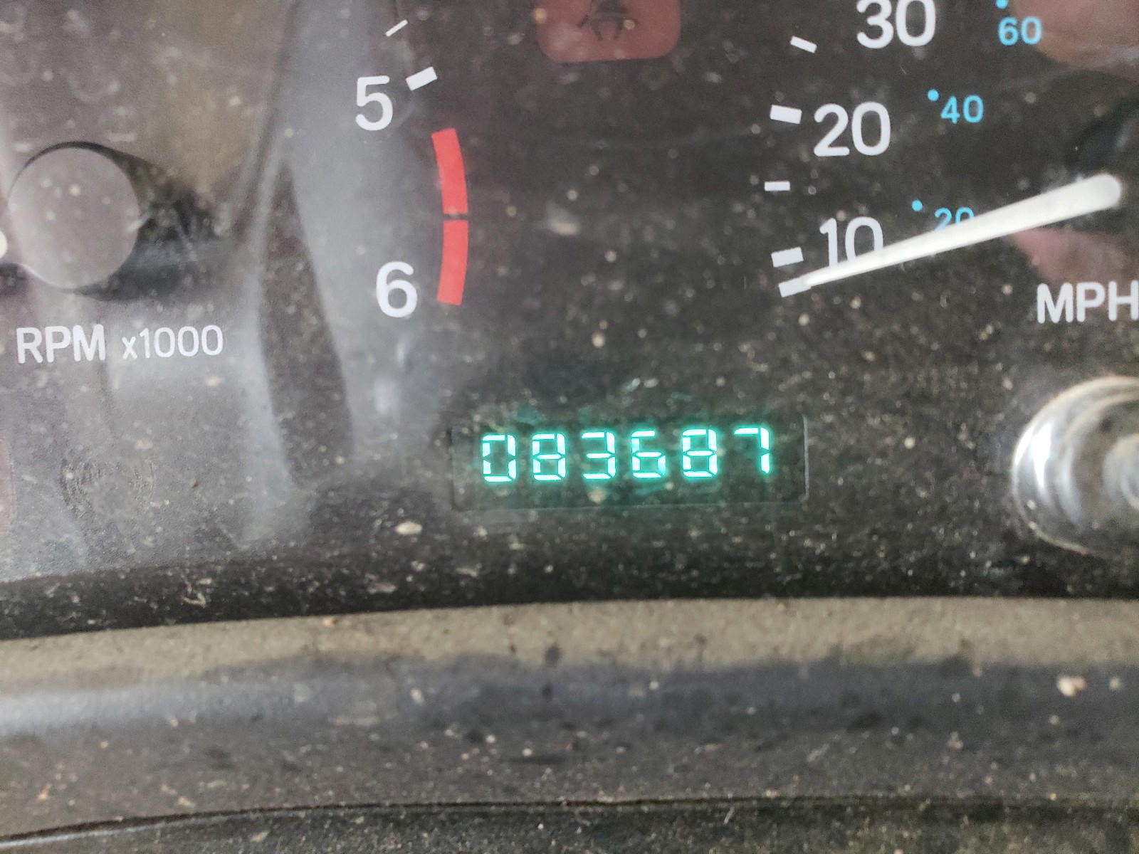 Photo 8 from auction – 2000 JEEP WRANGLER / with VIN 1J4FA59S6YP705245