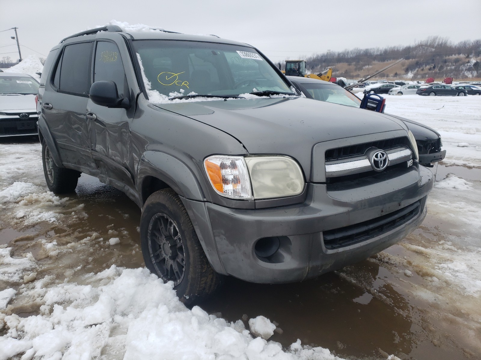 TOYOTA SEQUOIA SR 2005 with VIN 5TDZT34AX5S248571 - Photo from auction