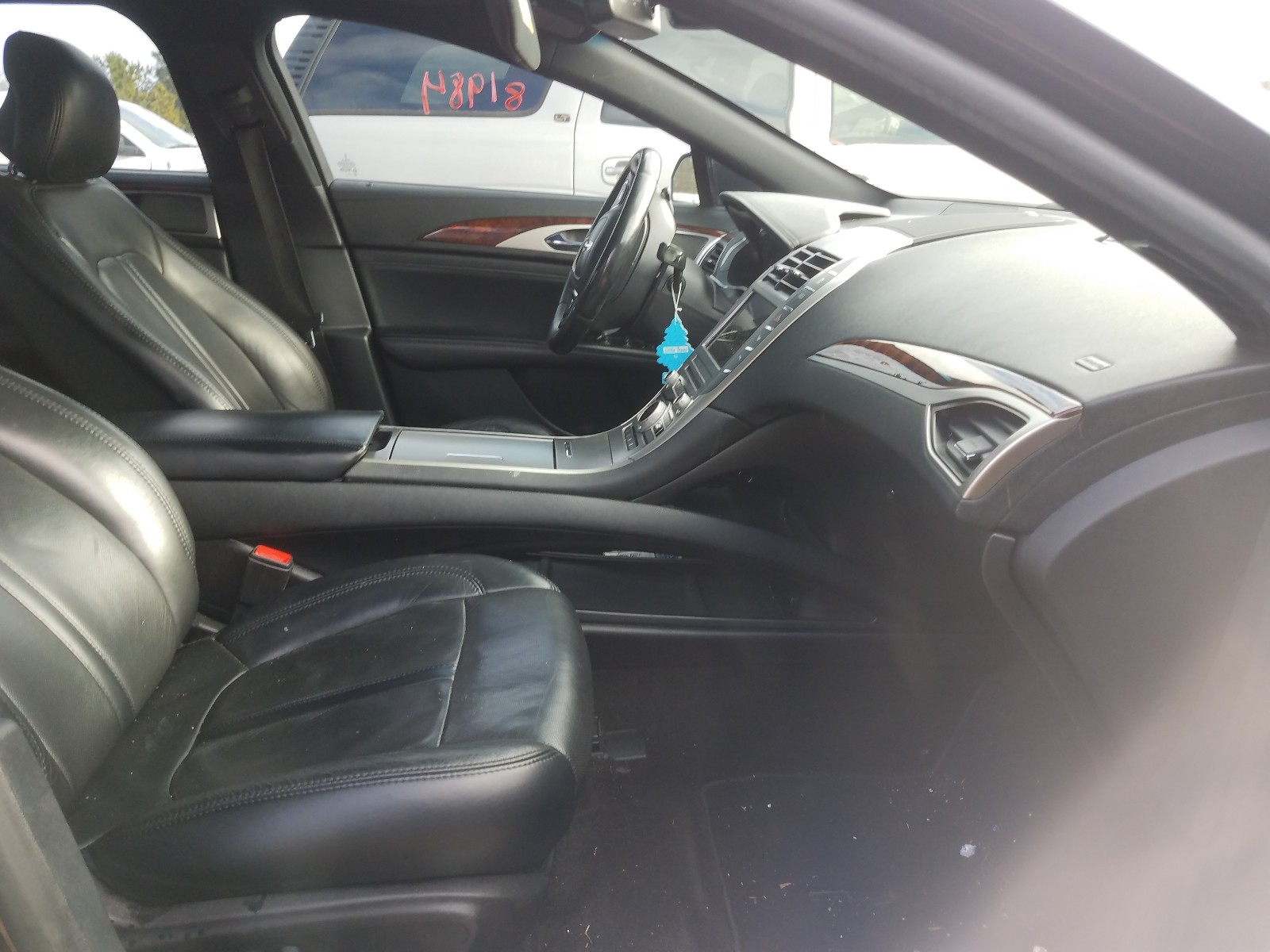 Photo 5 from auction – 2017 LINCOLN MKZ RESERV with VIN 3LN6L5E92HR632303