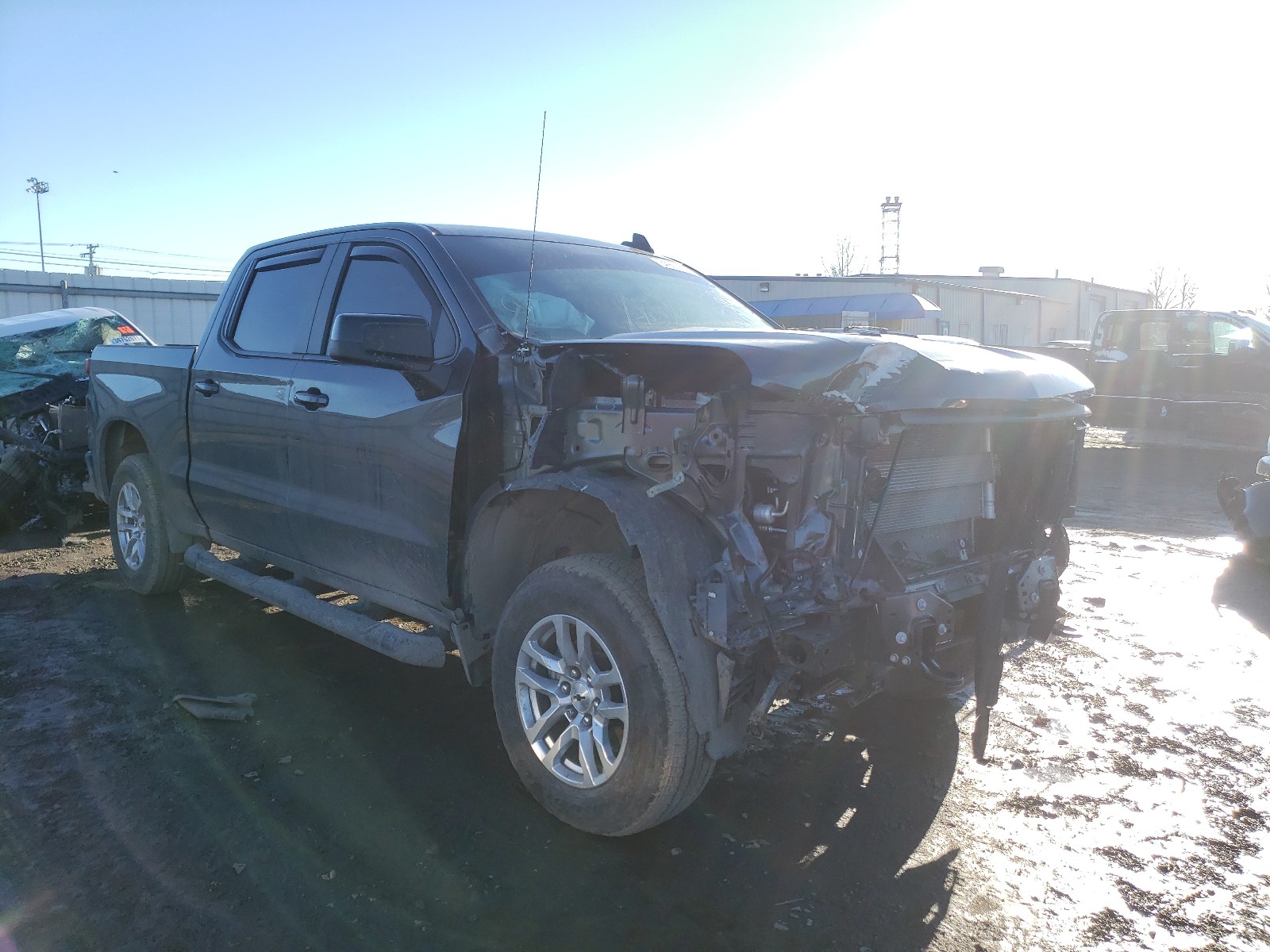 CHEVROLET SILVERADO 2019 with VIN 3GCUYEED6KG145304 - Photo from auction