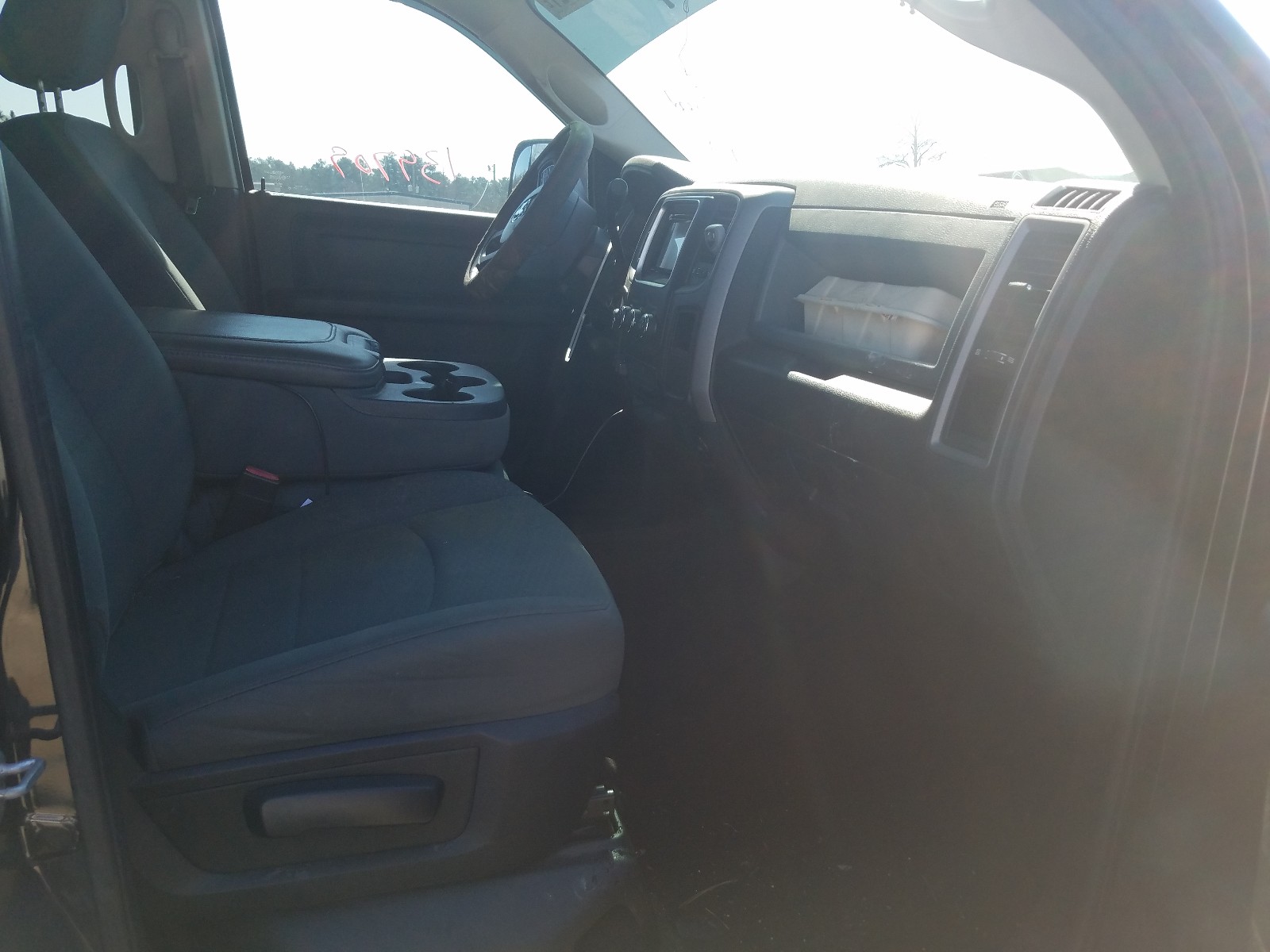 Foto 5 de la subasta – 2014 RAM 2500 ST con VIN 3C6UR5CL0EG266817