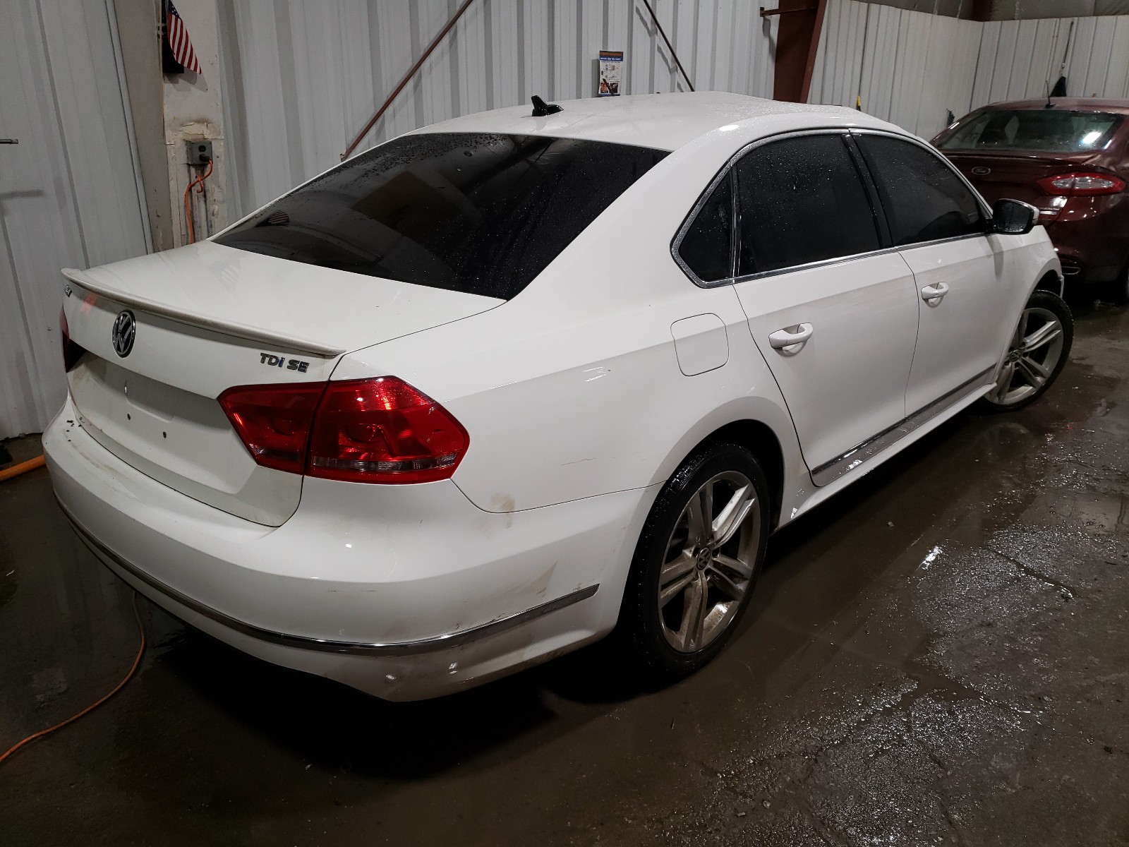 Photo 4 from auction – 2015 VOLKSWAGEN PASSAT SE with VIN 1VWBV7A33FC045305