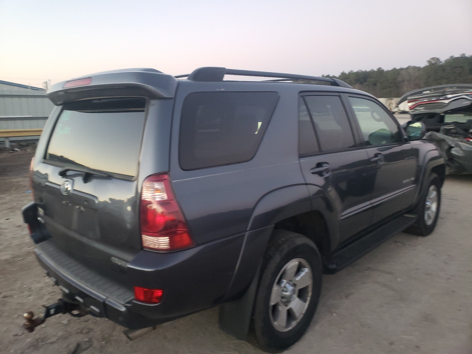 Photo 4 from auction – 2005 TOYOTA 4RUNNER LI with VIN JTEBT17R350045933