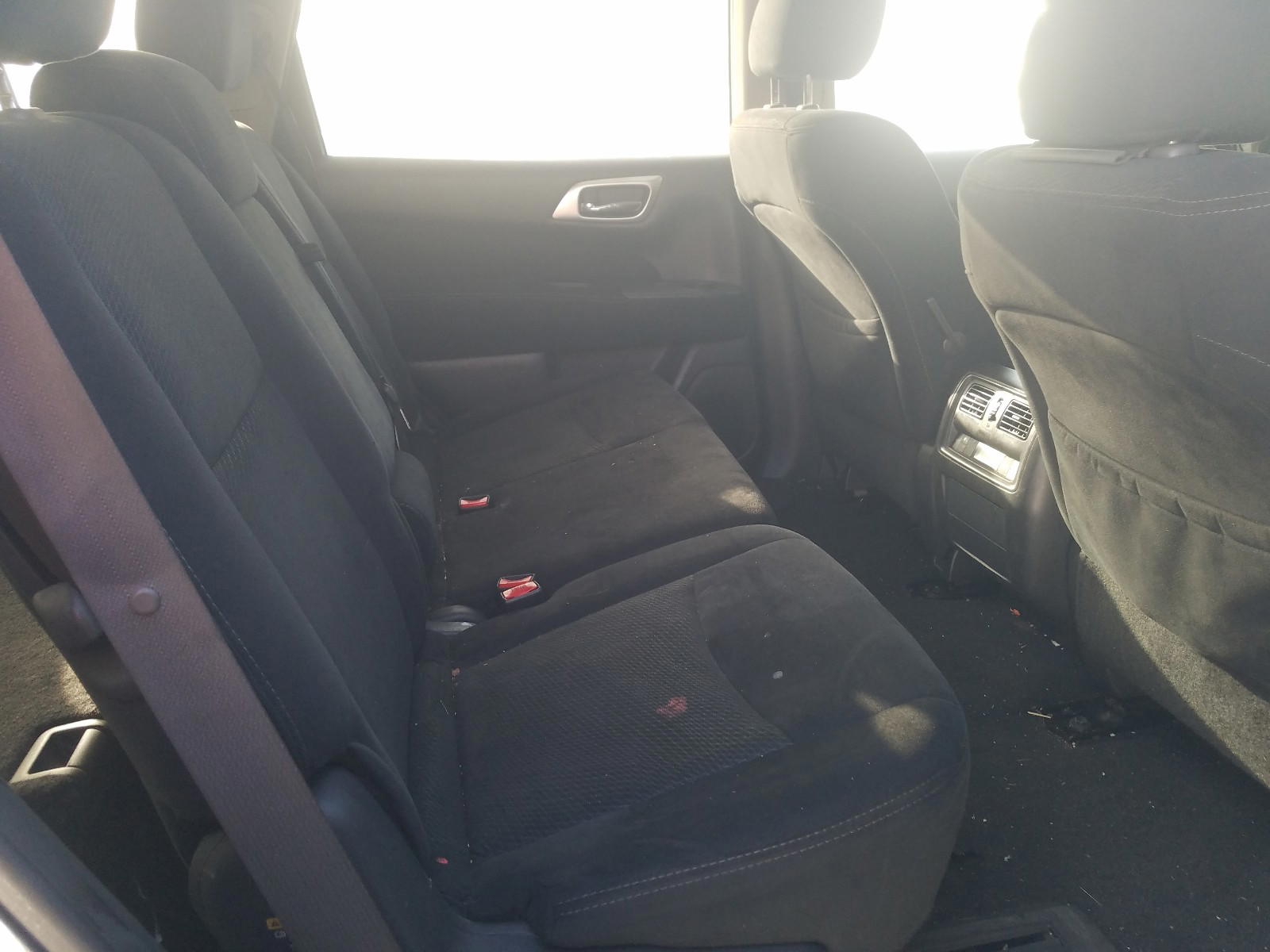 Photo 6 from auction – 2015 NISSAN PATHFINDER with VIN 5N1AR2MM0FC623009