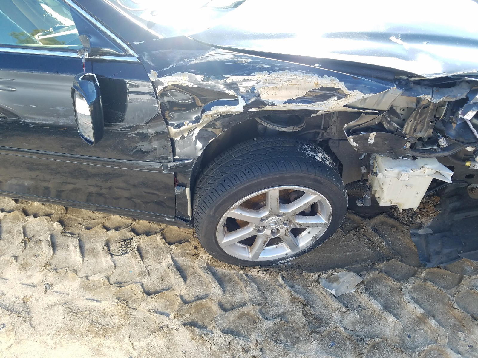 Photo 9 from auction – 2002 LEXUS ES 300 with VIN JTHBF30G120019034