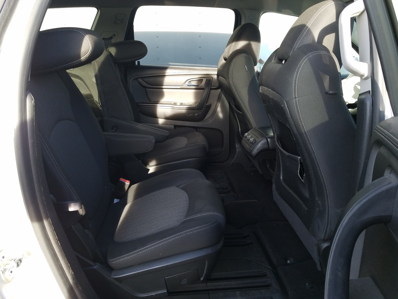 Photo 6 from auction – 2013 CHEVROLET TRAVERSE L with VIN 1GNKVGKD7DJ248014