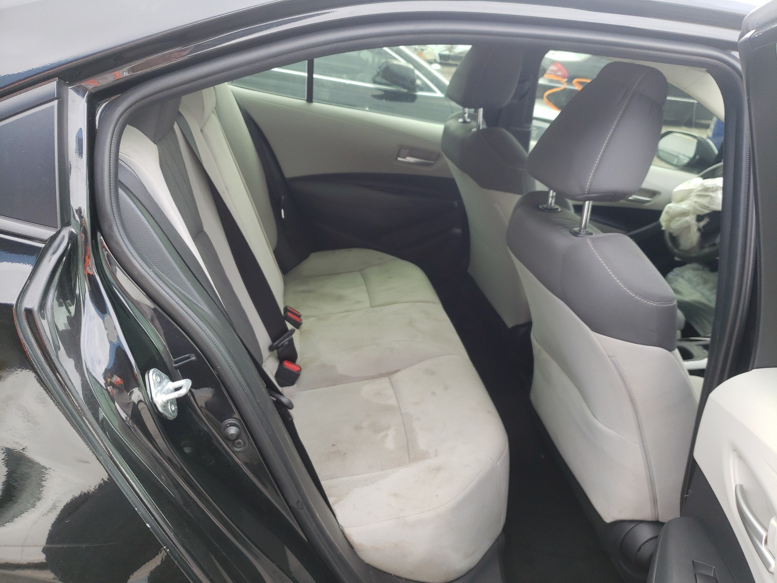 Photo 6 from auction – 2020 TOYOTA COROLLA LE with VIN JTDEPRAE2LJ061042