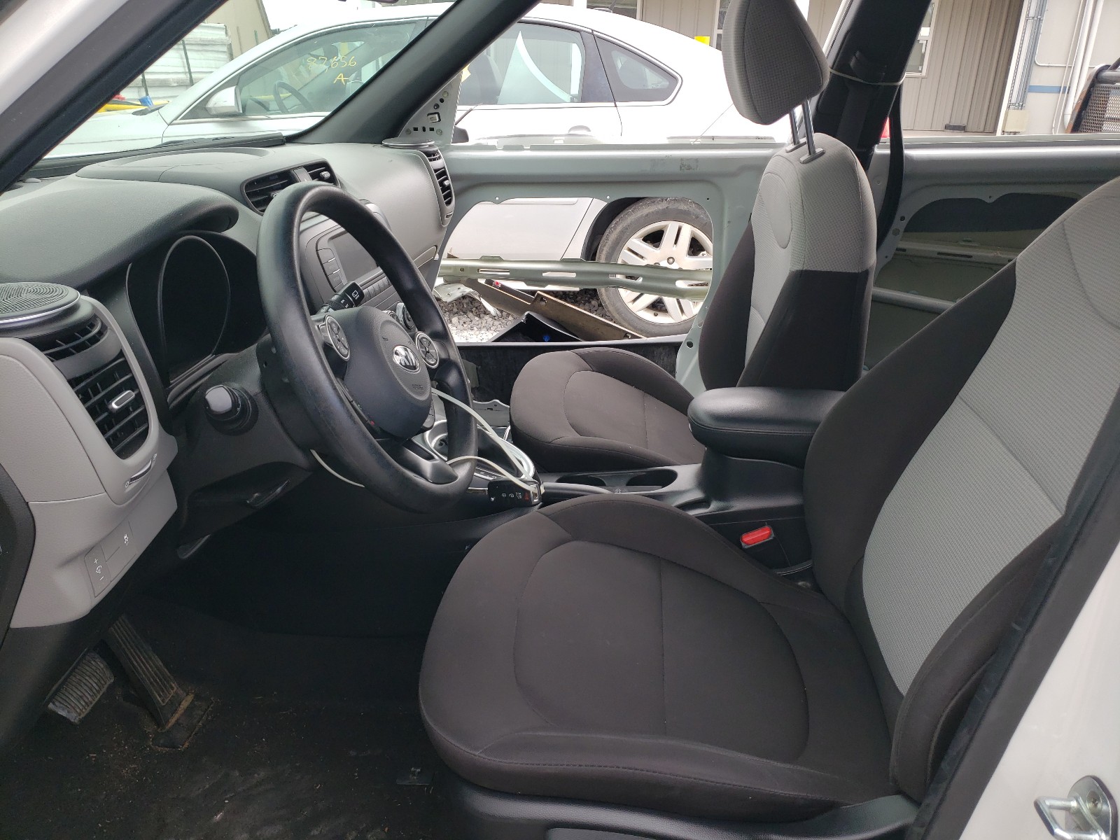 Photo 5 from auction – 2018 KIA SOUL with VIN KNDJN2A21J7544744
