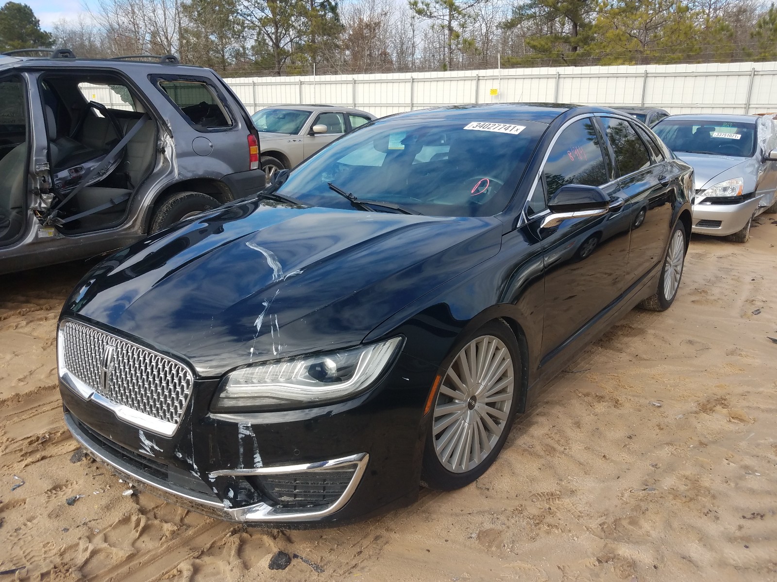 Photo 2 from auction – 2017 LINCOLN MKZ RESERV with VIN 3LN6L5E92HR632303