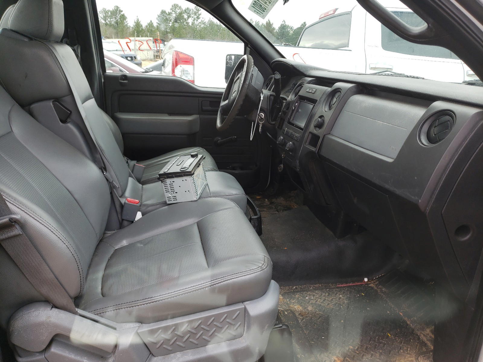 Photo 5 from auction – 2013 FORD F150 with VIN 1FTMF1CM8DFC13429