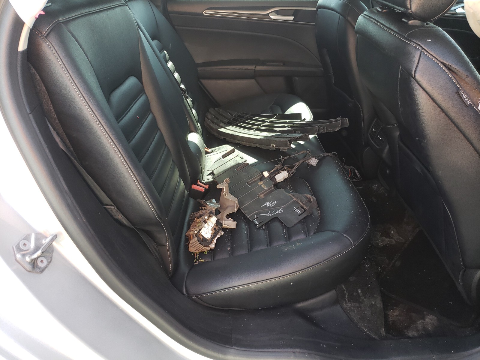 Photo 6 from auction – 2019 FORD FUSION SEL with VIN 3FA6P0CDXKR269510
