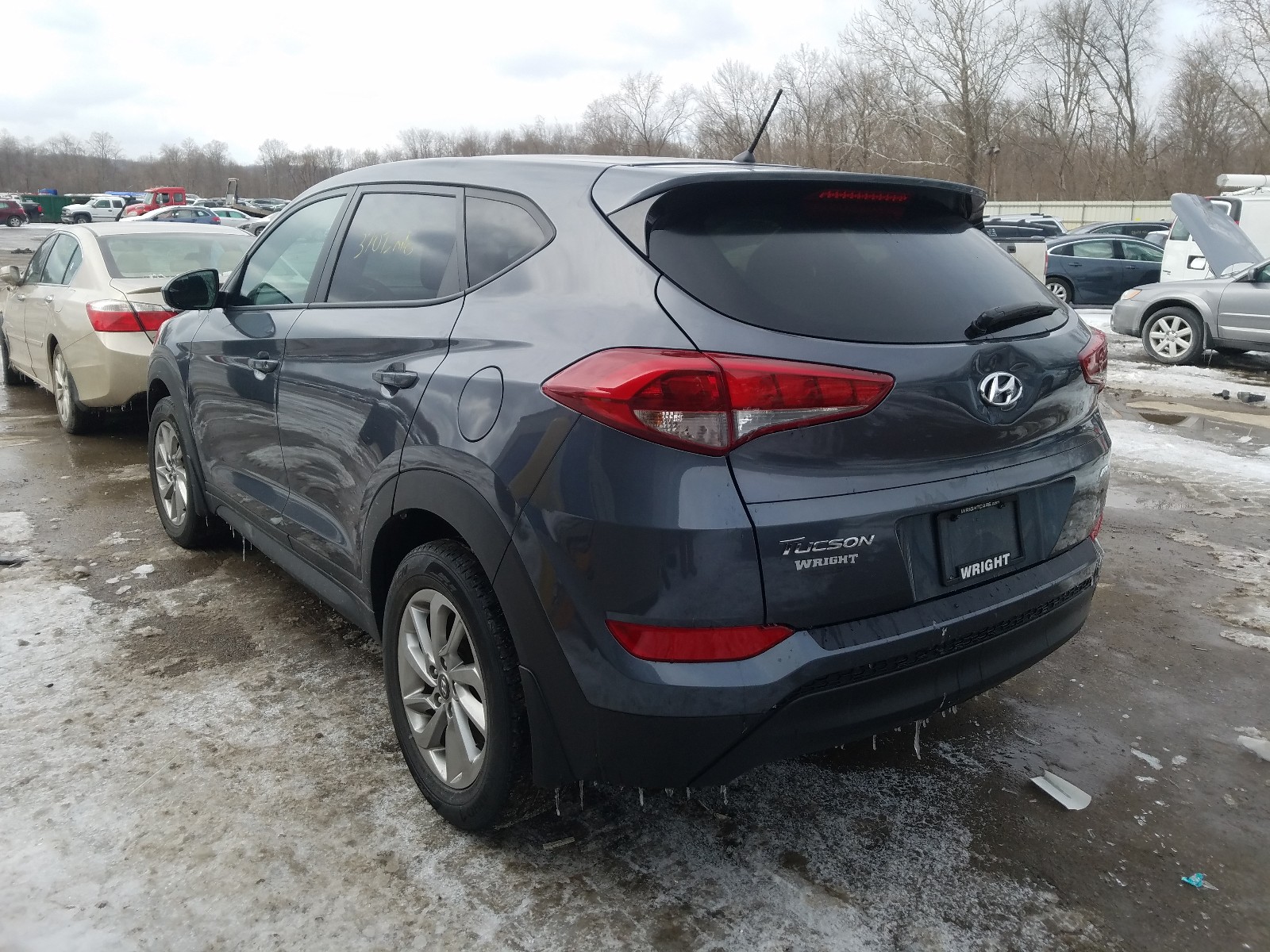 Photo 3 from auction – 2018 HYUNDAI TUCSON SE with VIN KM8J2CA41JU756668