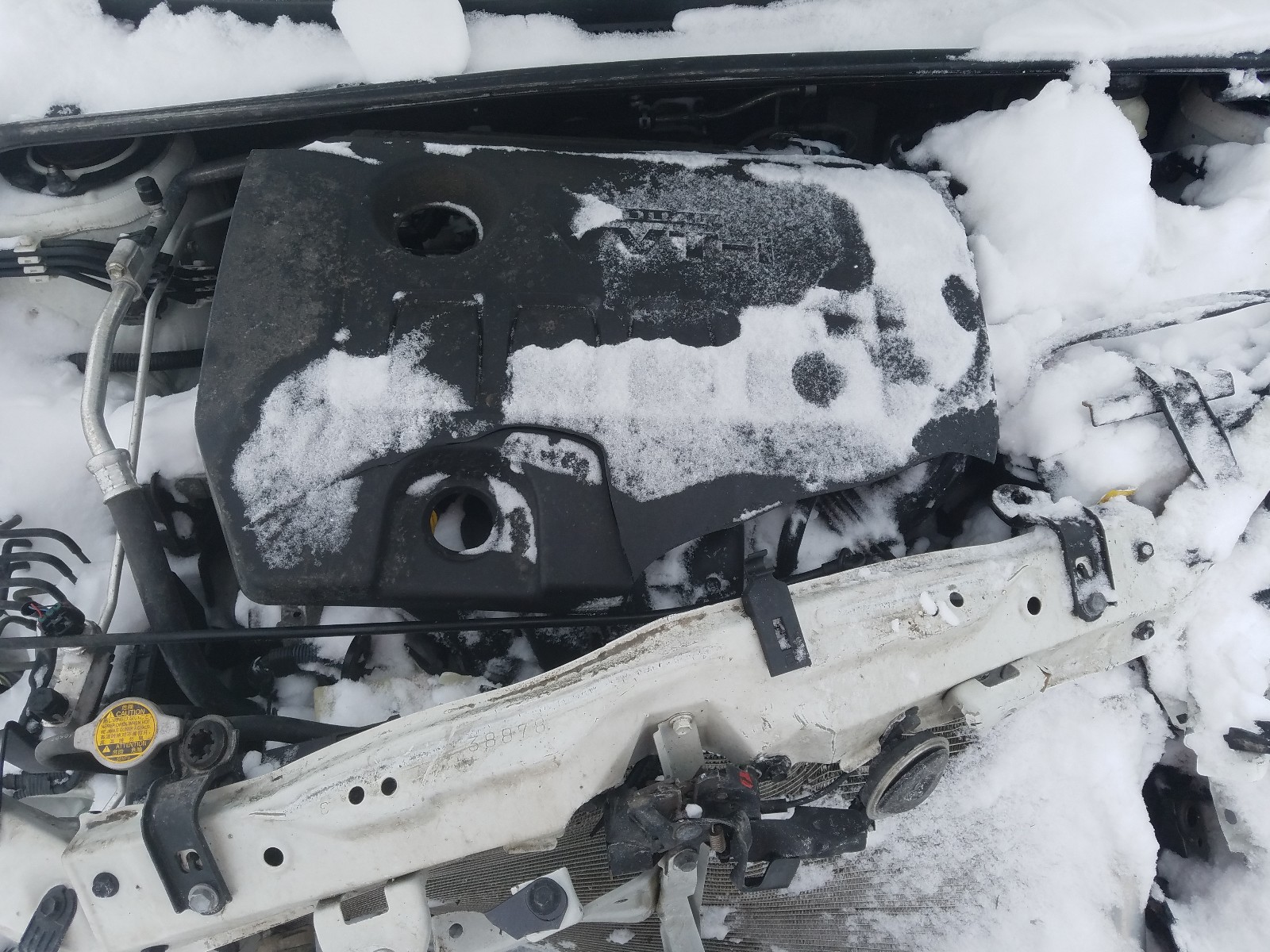 Zdjęcie 7 z aukcji – 2015 TOYOTA COROLLA L z VIN 5YFBURHE0FP214423