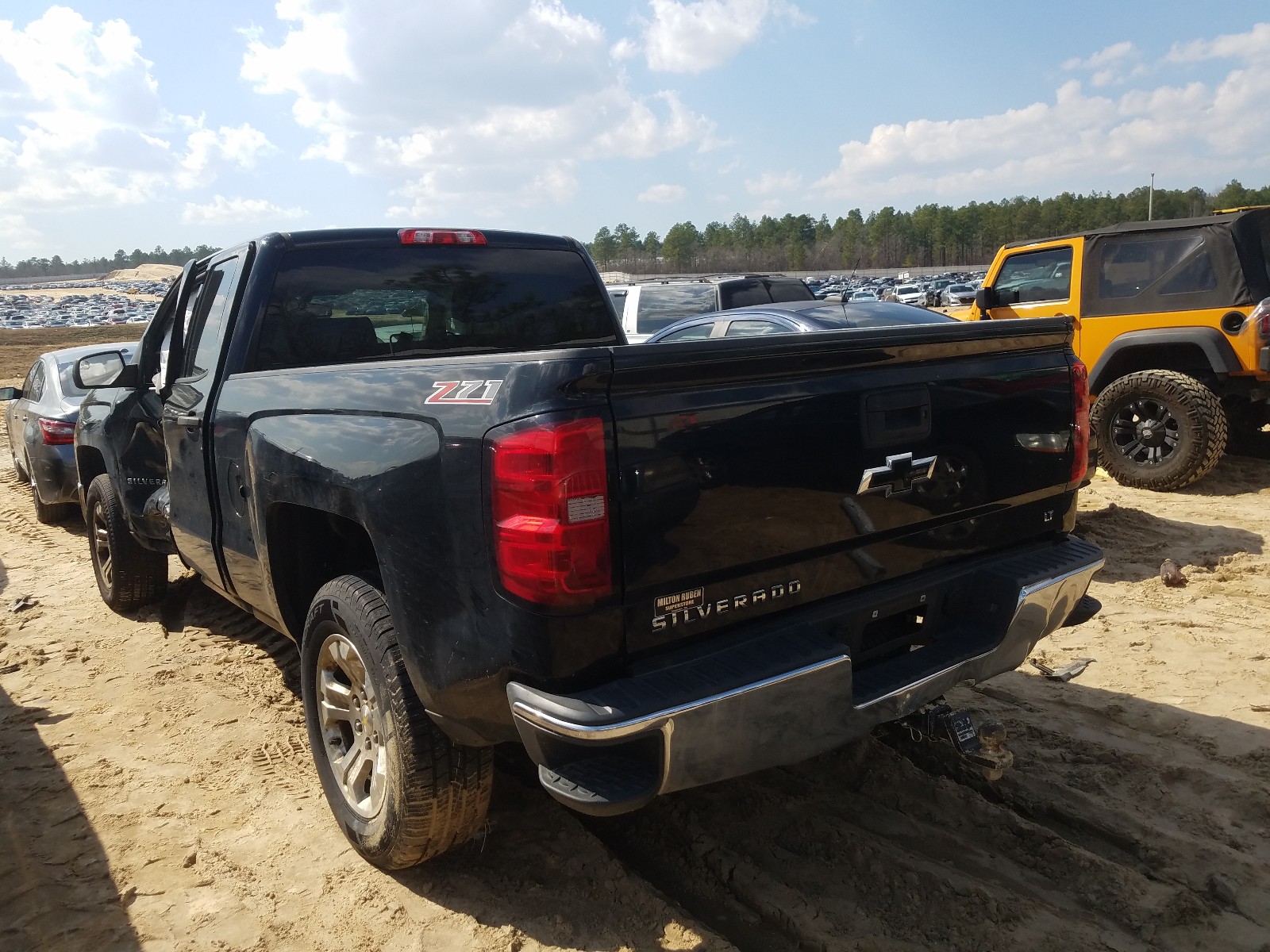 Photo 3 from auction – 2014 CHEVROLET SILVERADO with VIN 1GCRCREC0EZ126576