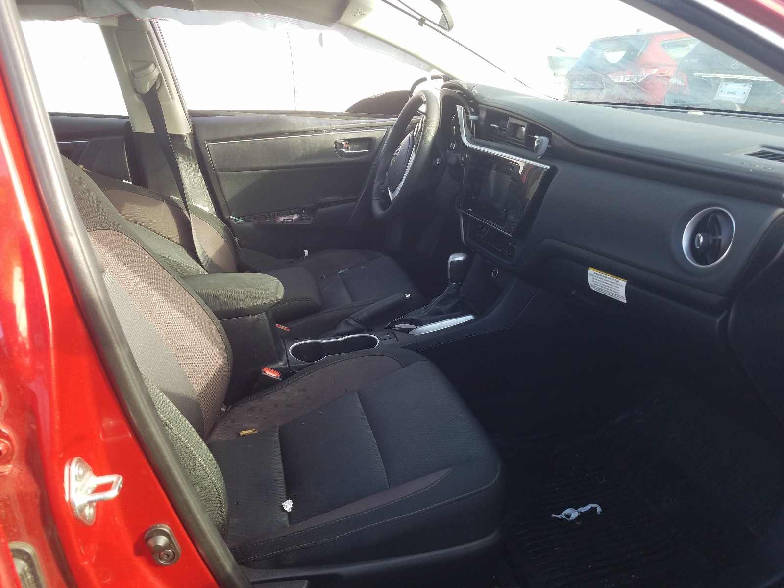 Photo 5 from auction – 2018 TOYOTA COROLLA L with VIN 2T1BURHE0JC100480