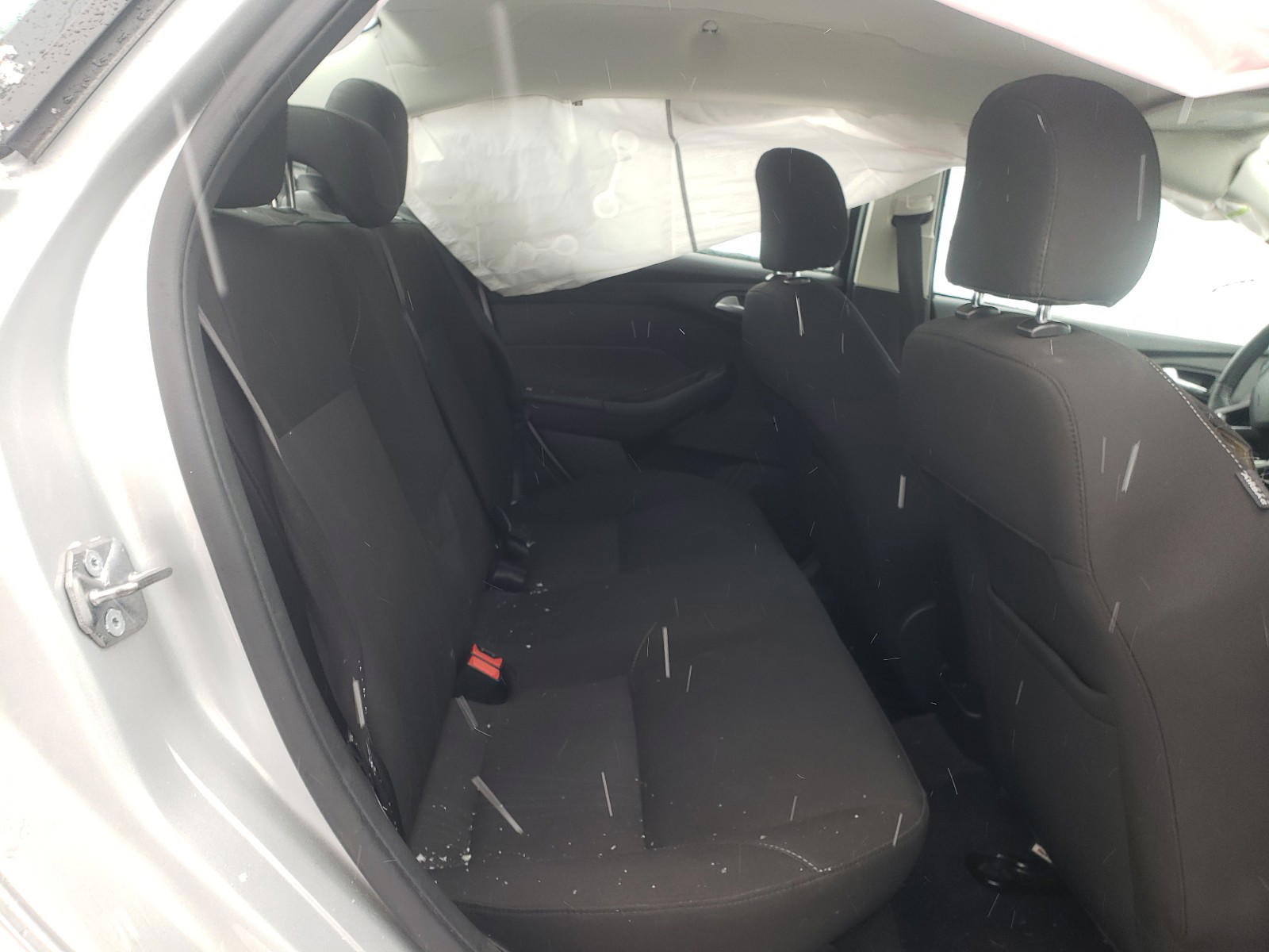 Photo 6 from auction – 2016 FORD FOCUS SE with VIN 1FADP3F21GL210418