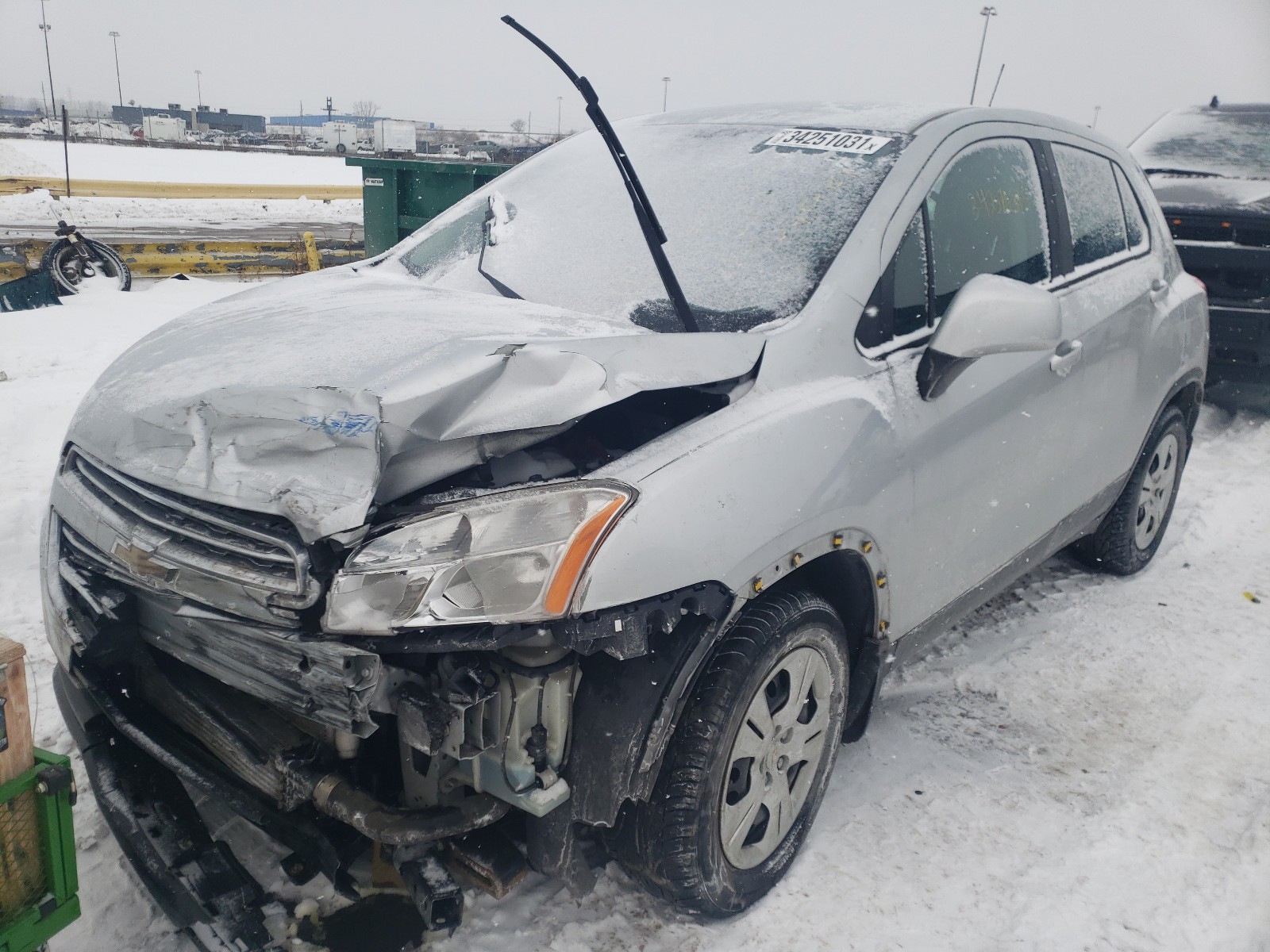 Photo 2 from auction – 2015 CHEVROLET TRAX LS with VIN KL7CJKSB9FB060325