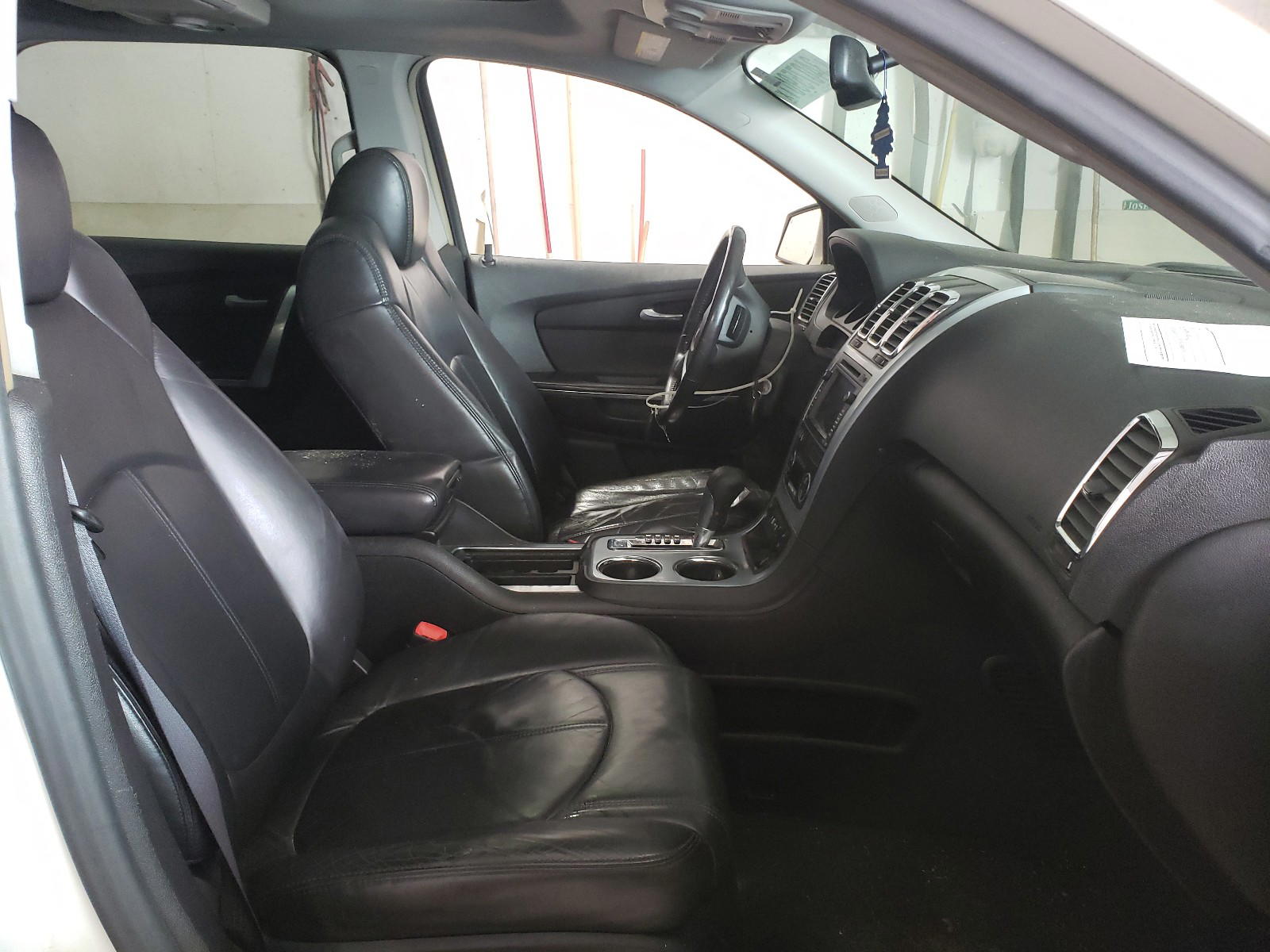 Photo 5 from auction – 2007 GMC ACADIA SLT with VIN 1GKEV33717J139726