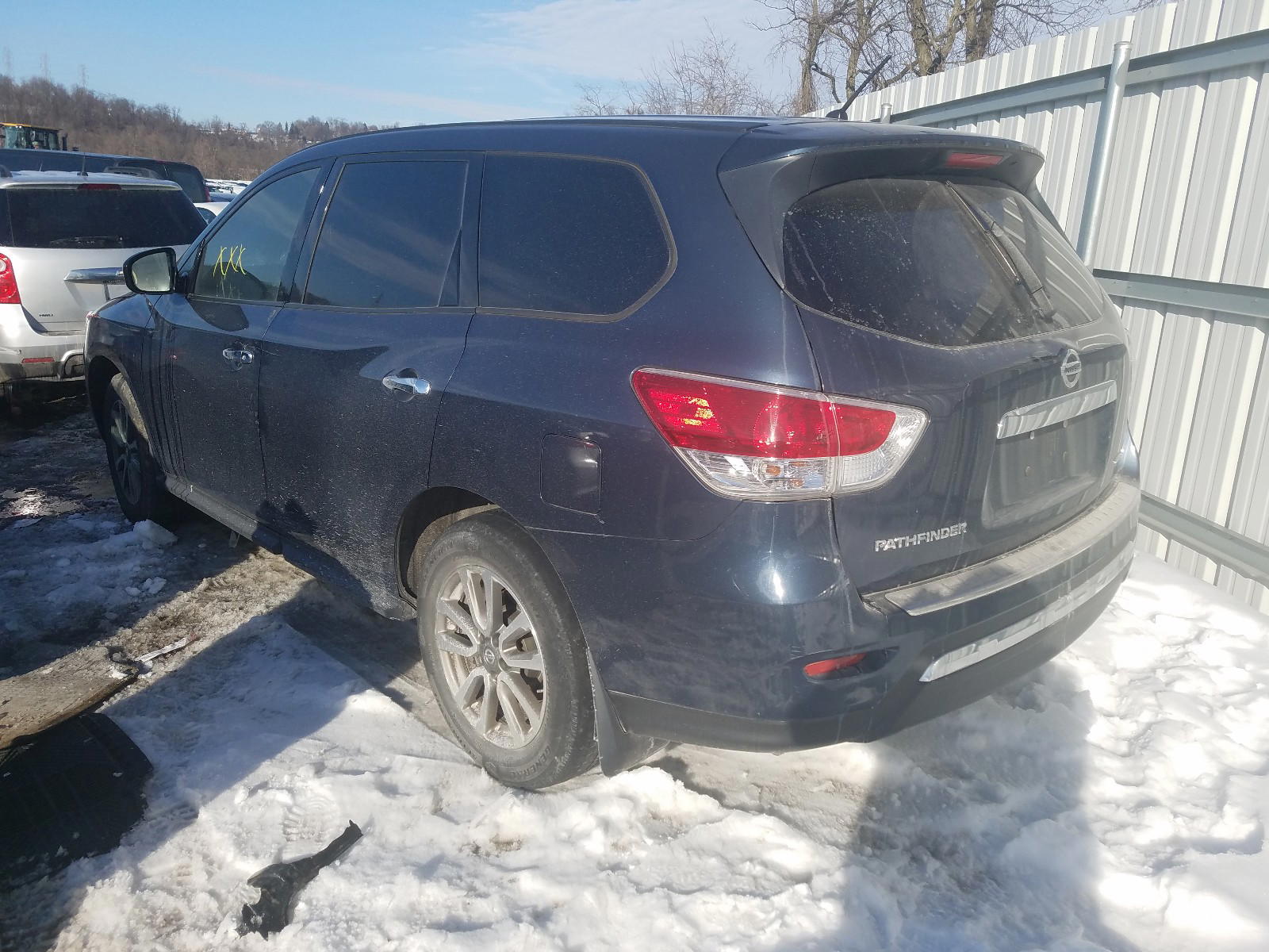 Photo 3 from auction – 2015 NISSAN PATHFINDER with VIN 5N1AR2MM0FC623009