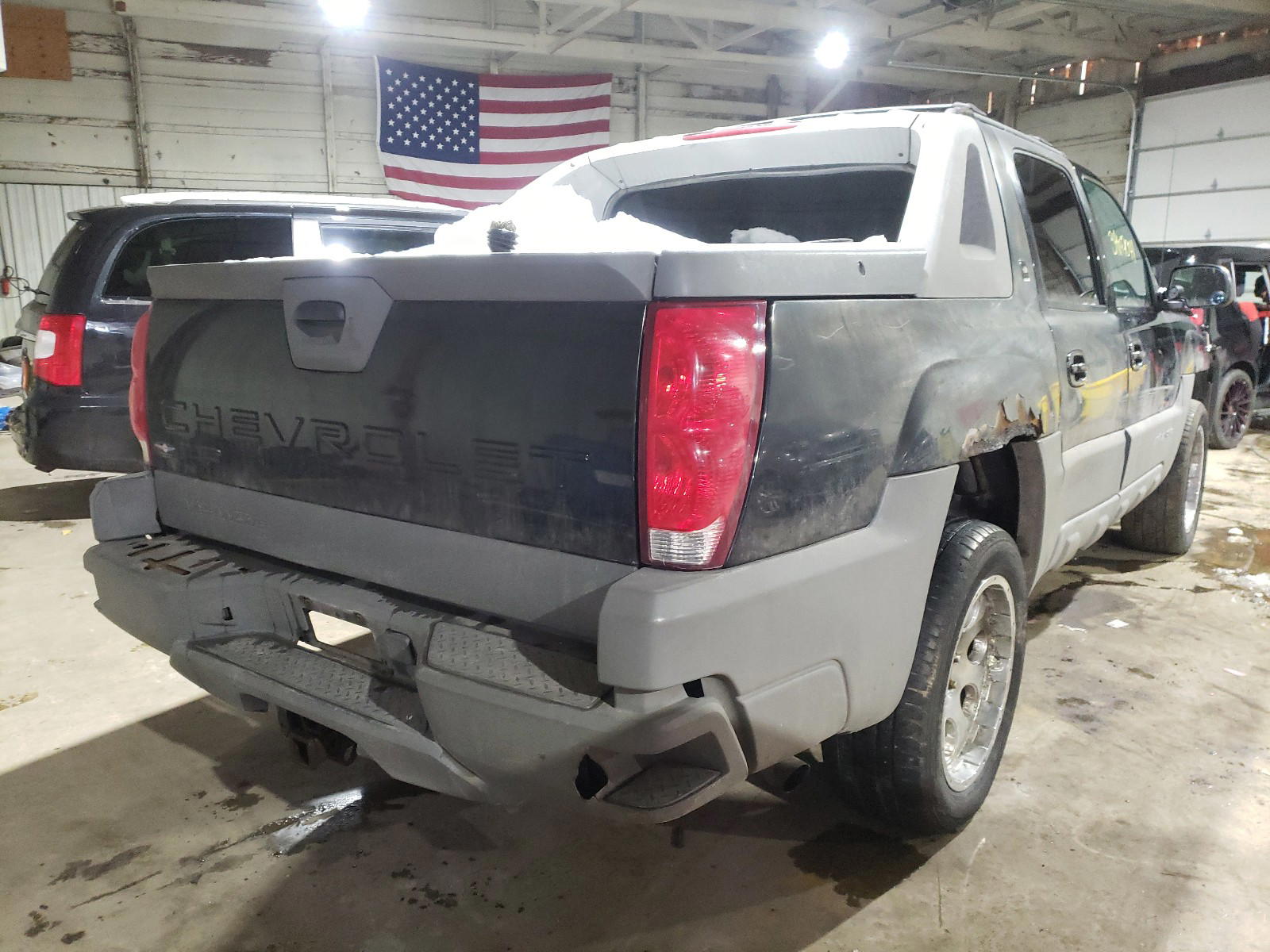 Photo 4 from auction – 2002 CHEVROLET AVALANCHE with VIN 3GNEK13TX2G156161