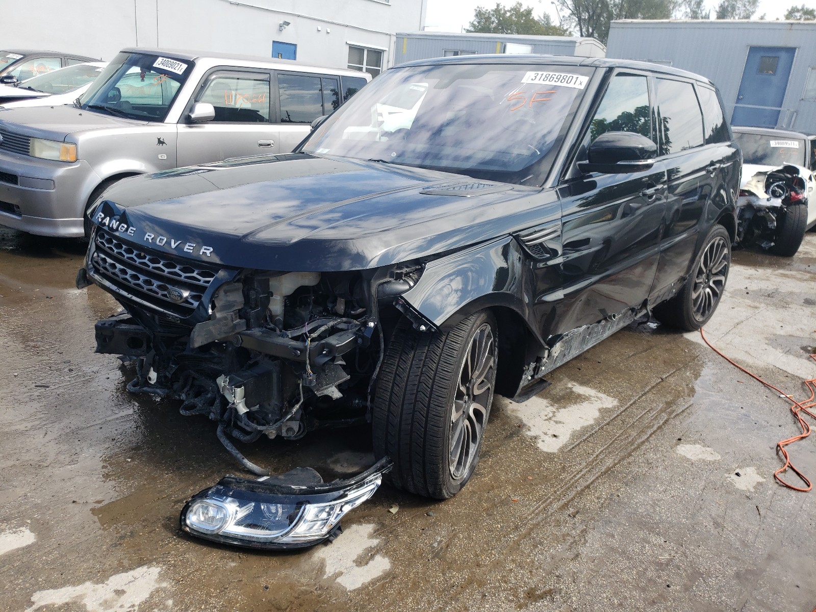Photo 2 from auction – 2016 LAND ROVER RANGE ROVE with VIN SALWG2VF1GA650676
