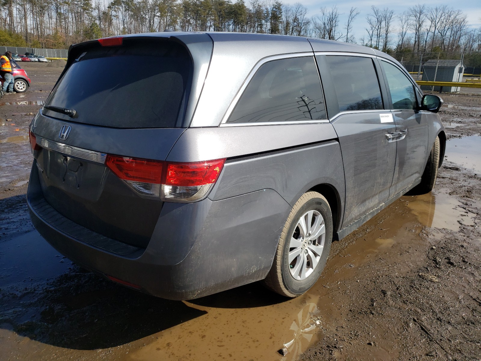 Photo 4 from auction – 2014 HONDA ODYSSEY EX with VIN 5FNRL5H60EB101861