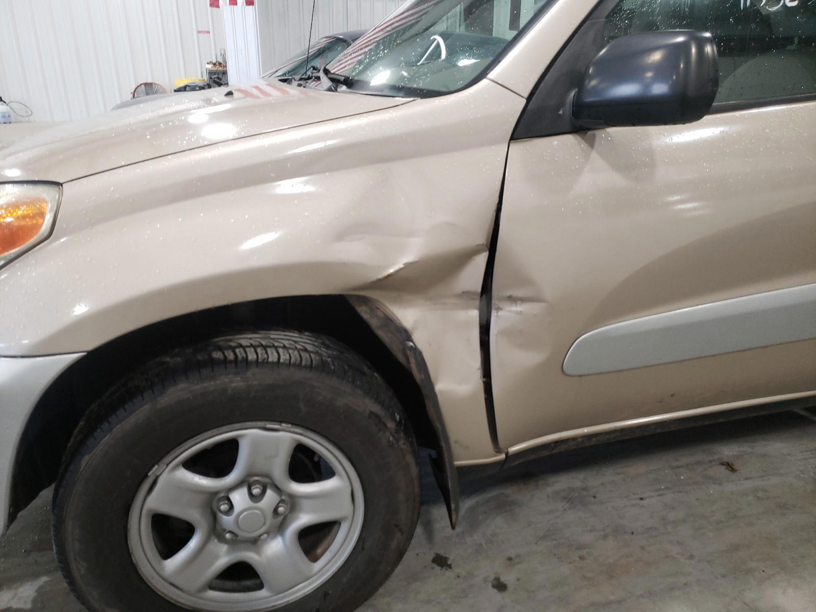Photo 9 from auction – 2005 TOYOTA RAV4 with VIN JTEHD20V250074716