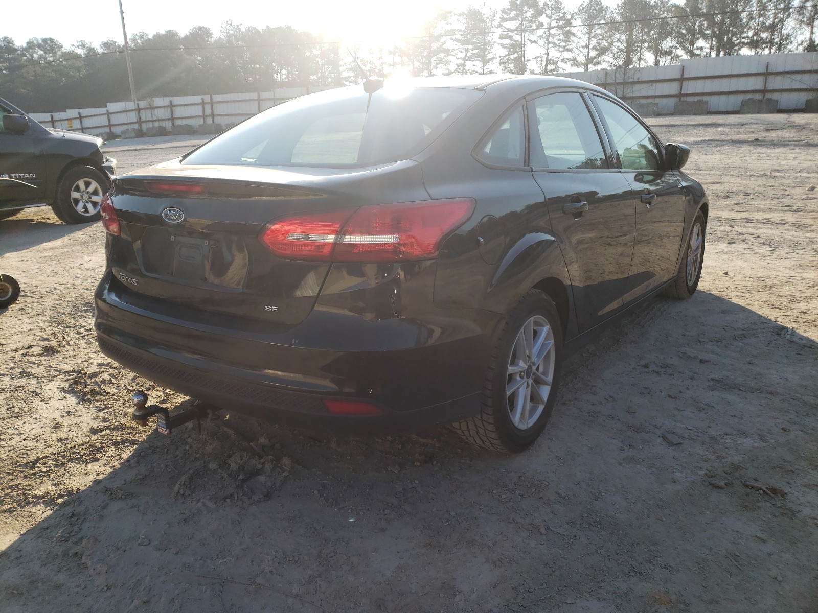 Photo 4 from auction – 2018 FORD FOCUS SE with VIN 1FADP3F21JL316150
