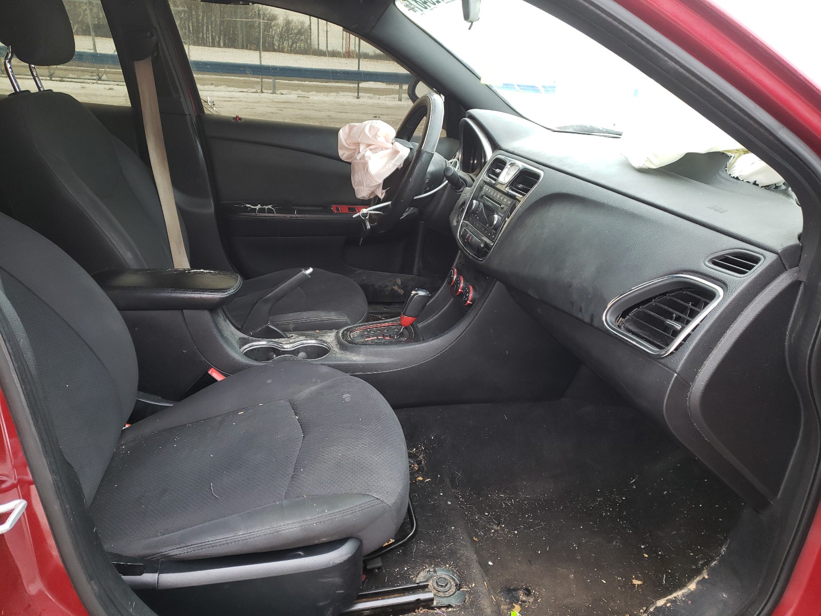 Photo 5 from auction – 2012 CHRYSLER 200 TOURIN with VIN 1C3CCBBGXCN139493