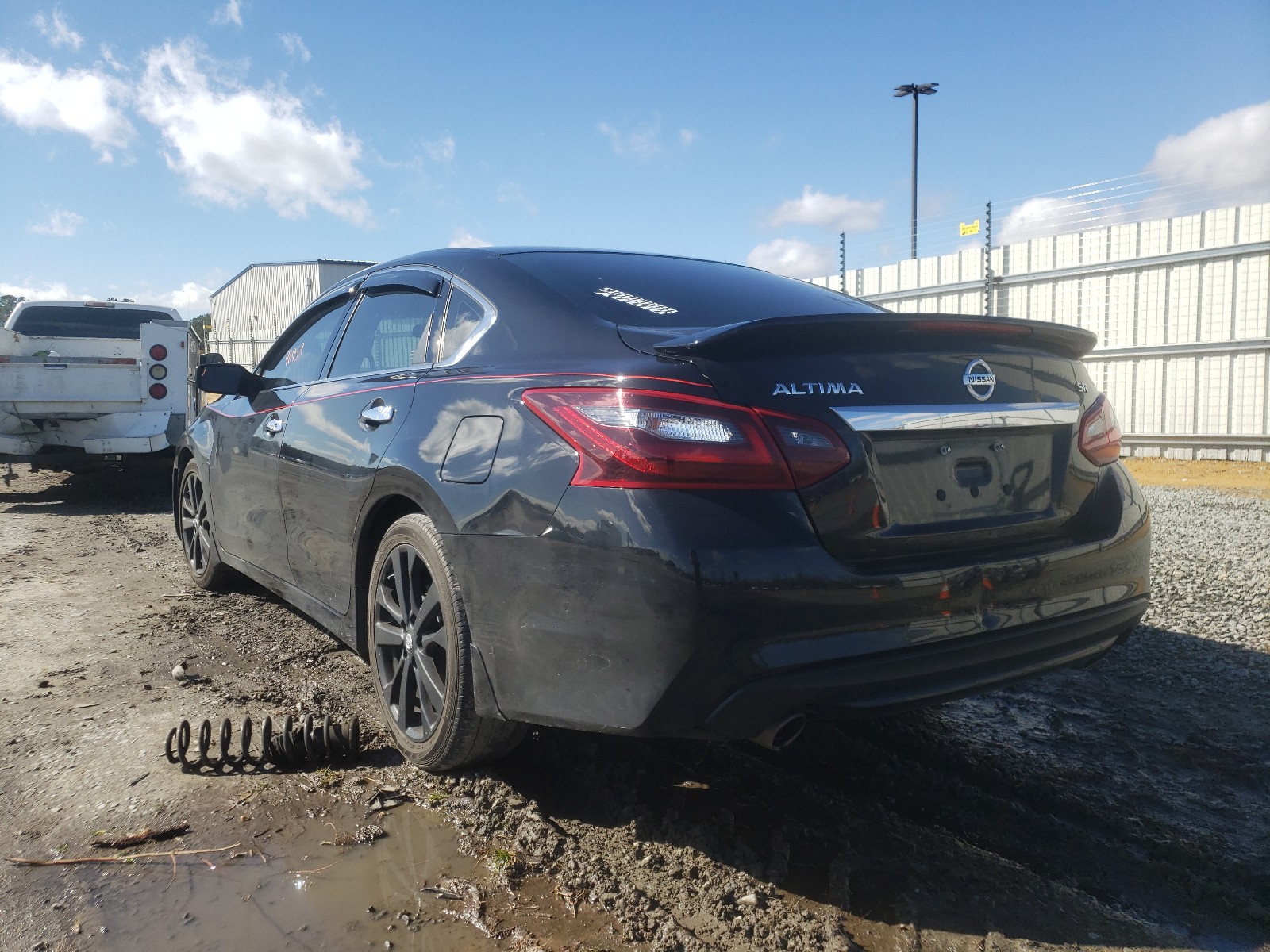 Photo 3 from auction – 2017 NISSAN ALTIMA 2.5 with VIN 1N4AL3AP0HC186101