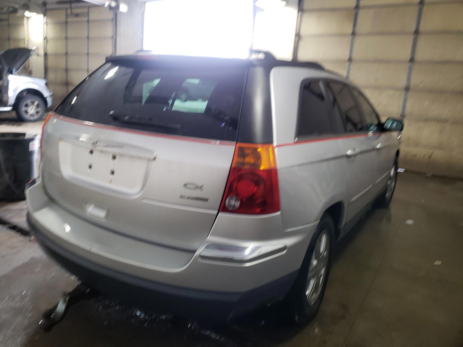 Photo 4 from auction – 2004 CHRYSLER PACIFICA with VIN 2C8GF68424R634850