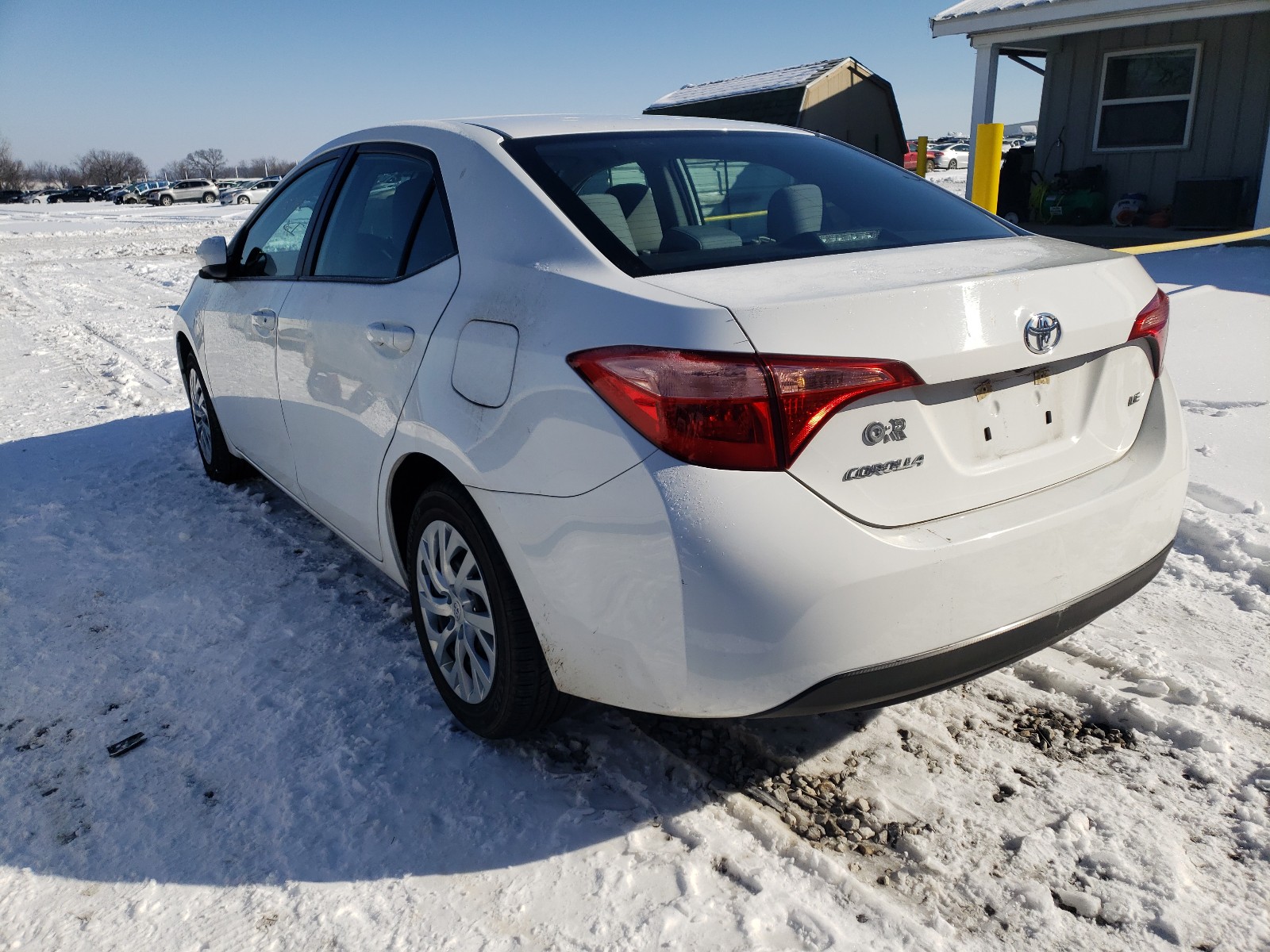 Photo 3 from auction – 2018 TOYOTA COROLLA L with VIN 5YFBURHE8JP847213