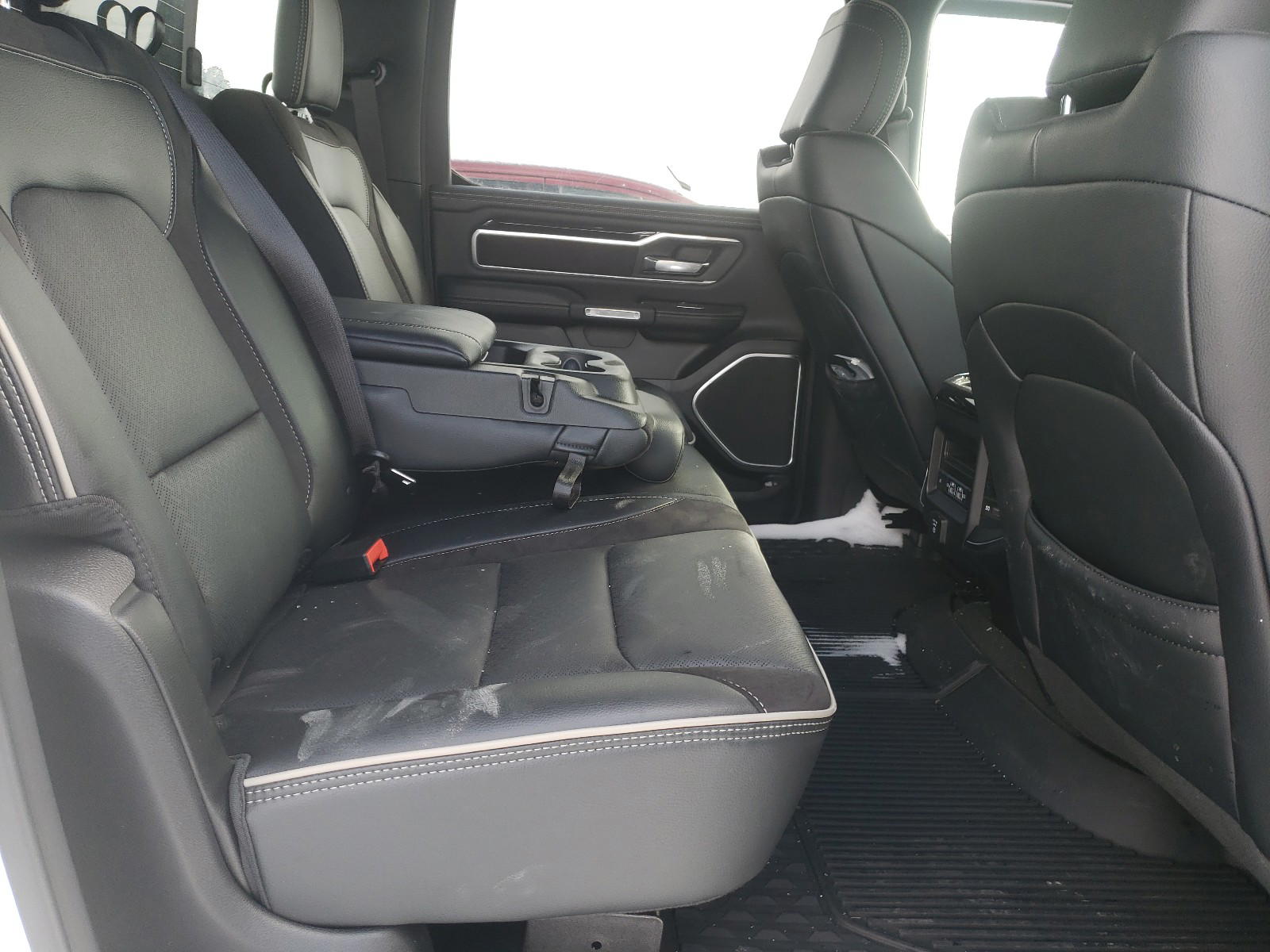 Photo 9 from auction – 2021 RAM 1500 LARAM with VIN 1C6SRFJT5MN607408