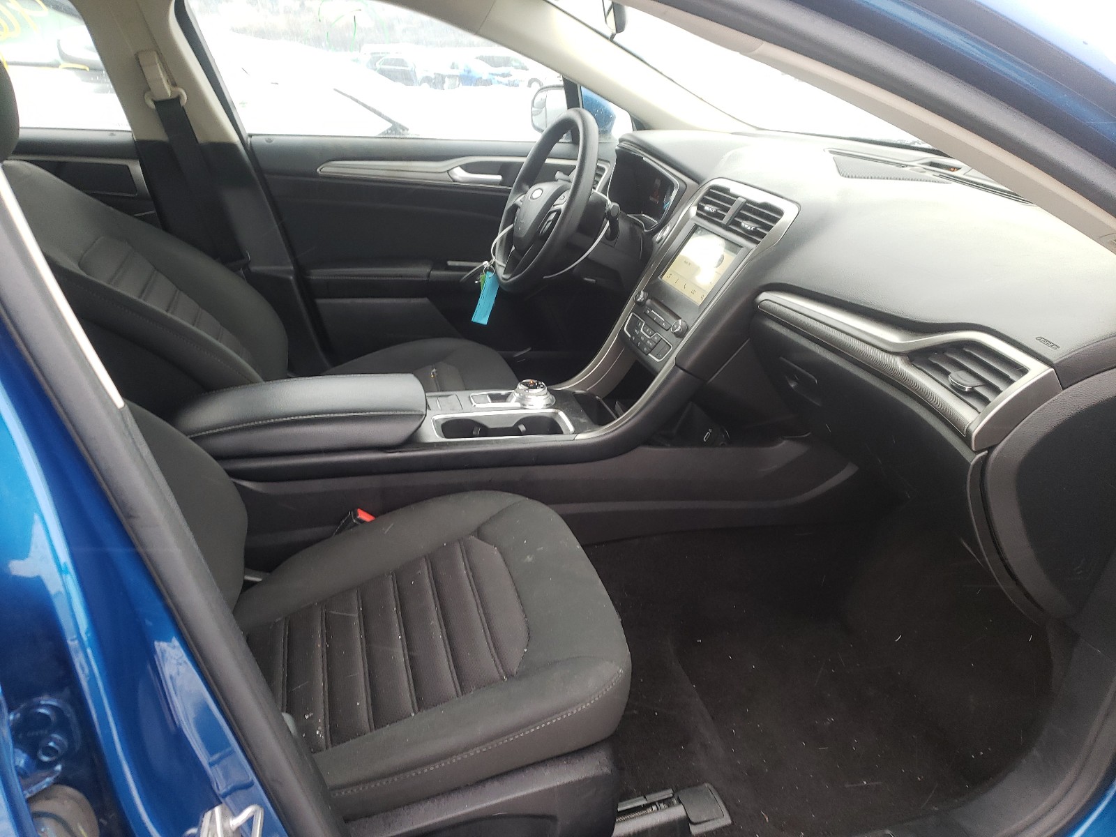 Photo 5 from auction – 2017 FORD FUSION SE with VIN 3FA6P0H70HR205889