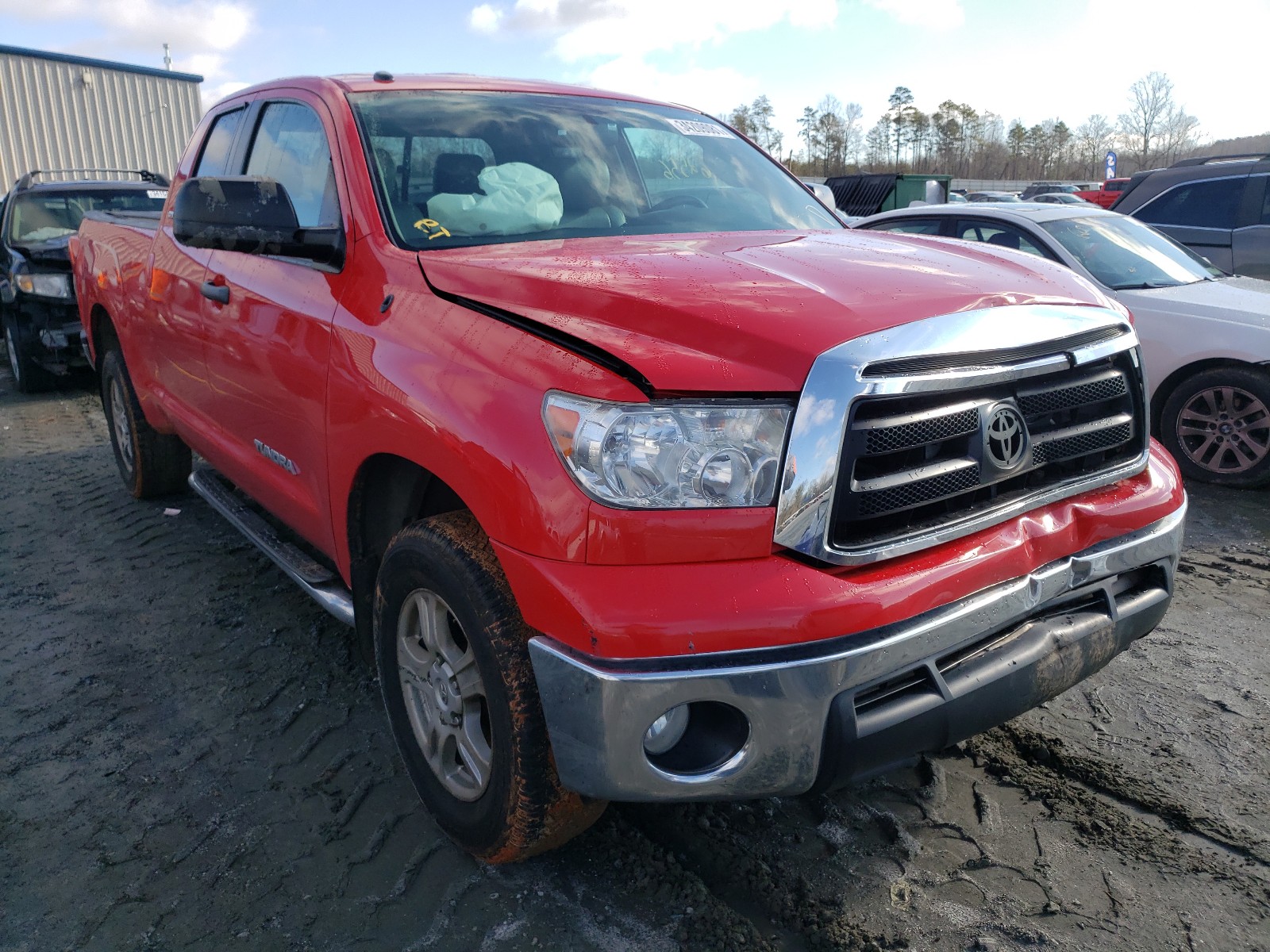 TOYOTA TUNDRA DOU 2011 with VIN 5TFUM5F10BX019001 - Photo from auction