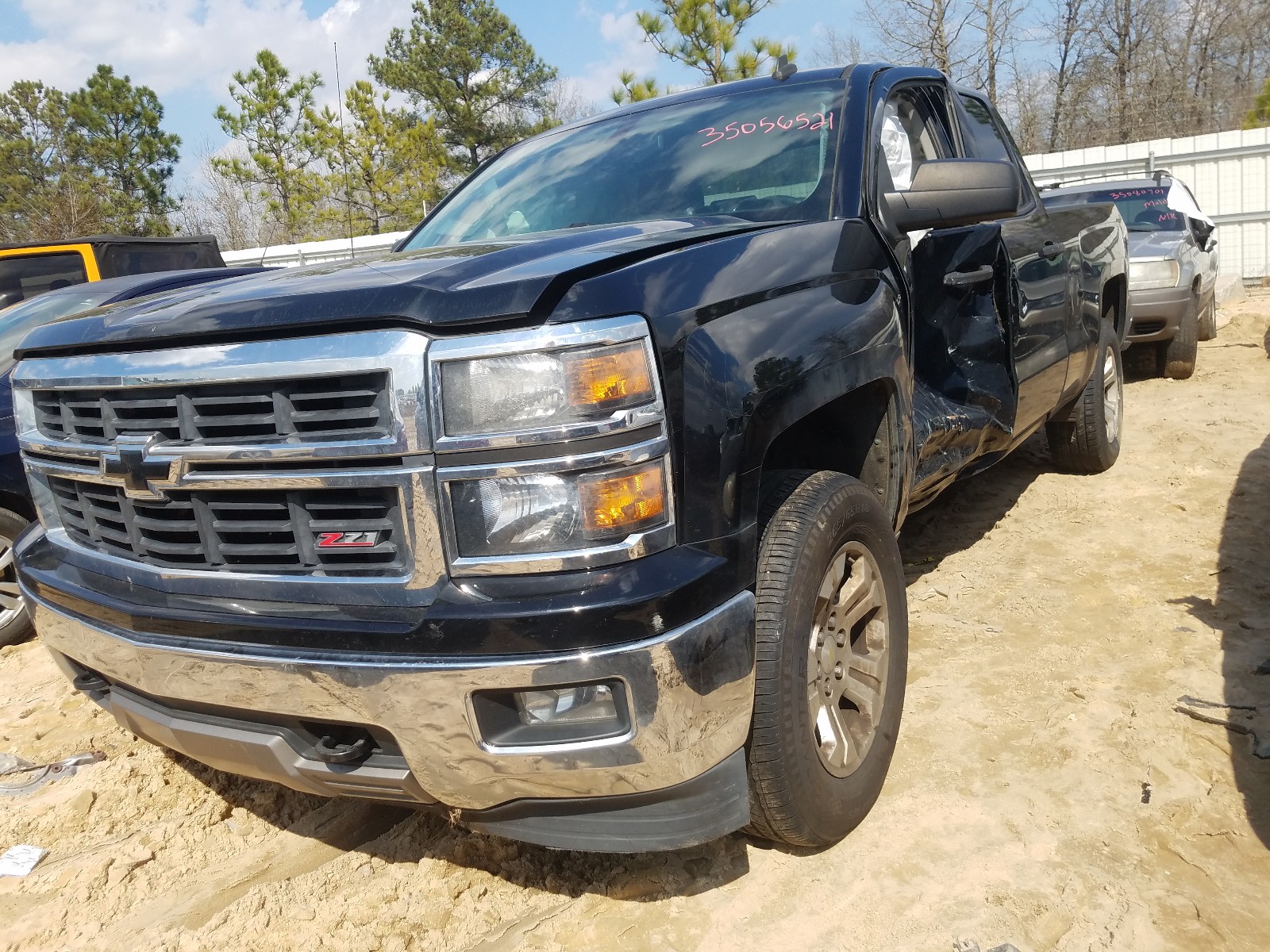 Photo 2 from auction – 2014 CHEVROLET SILVERADO with VIN 1GCRCREC0EZ126576