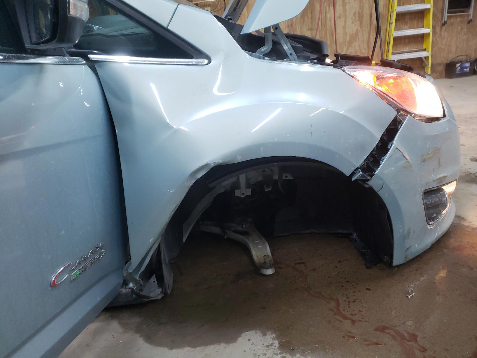Photo 9 from auction – 2014 FORD C-MAX PREM with VIN 1FADP5CU1EL503931