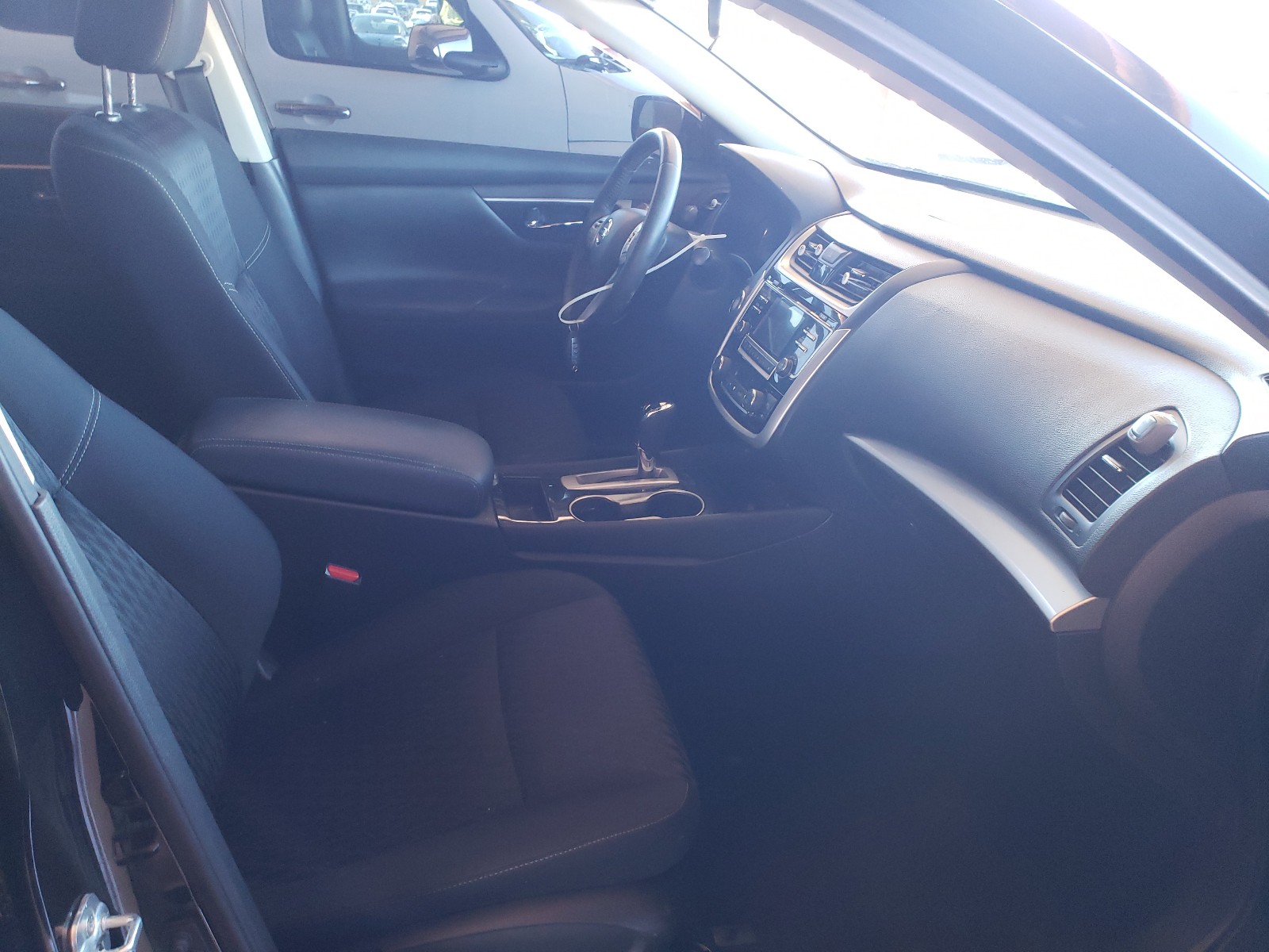 Photo 5 from auction – 2018 NISSAN ALTIMA 2.5 with VIN 1N4AL3AP5JC242510