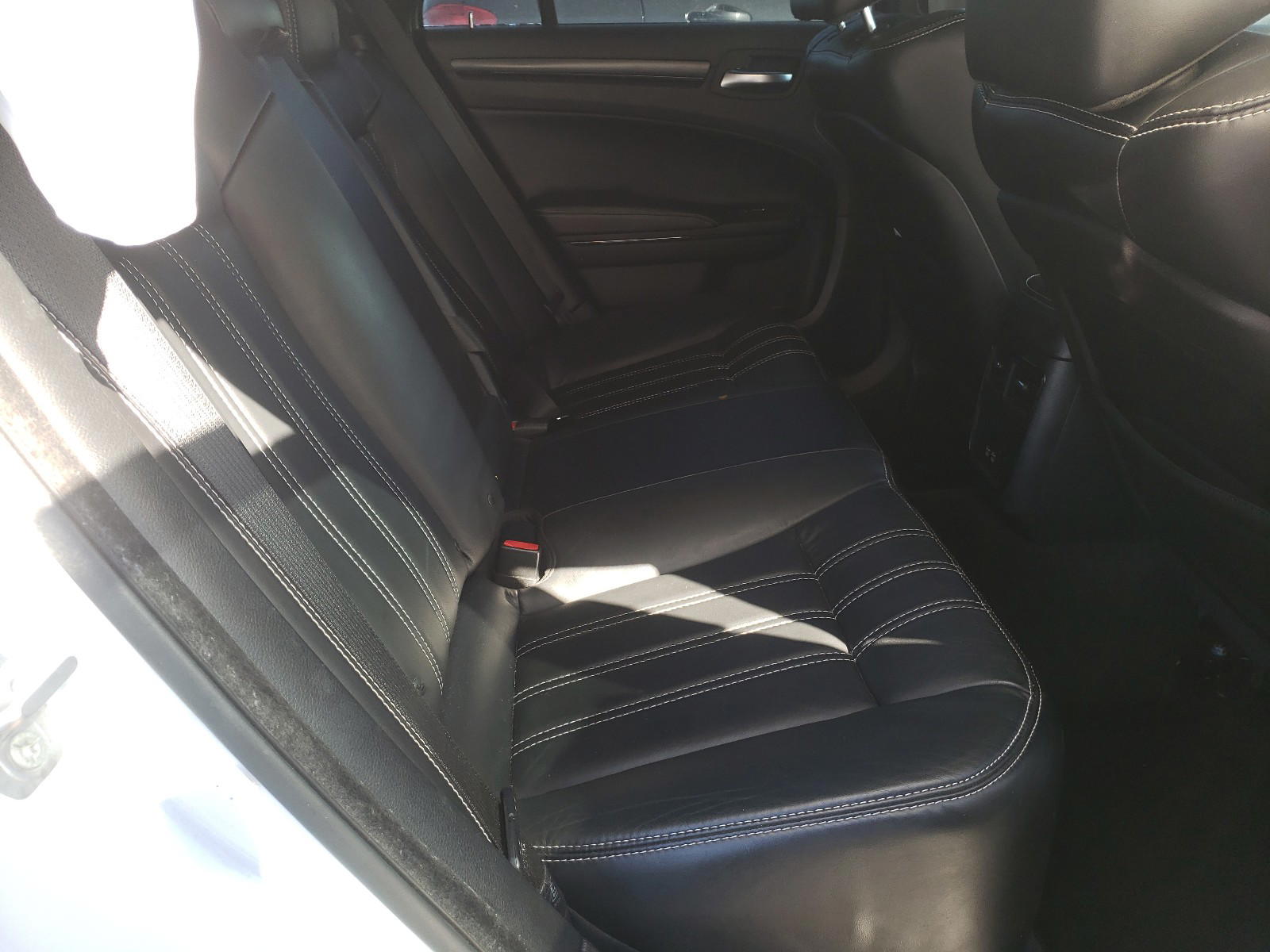 Photo 6 from auction – 2015 CHRYSLER 300 S with VIN 2C3CCAGG7FH793075