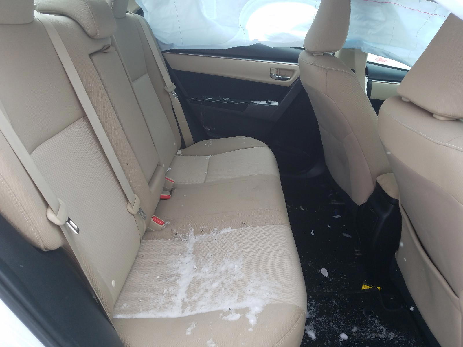 Photo 6 from auction – 2015 TOYOTA COROLLA L with VIN 5YFBURHE0FP214423