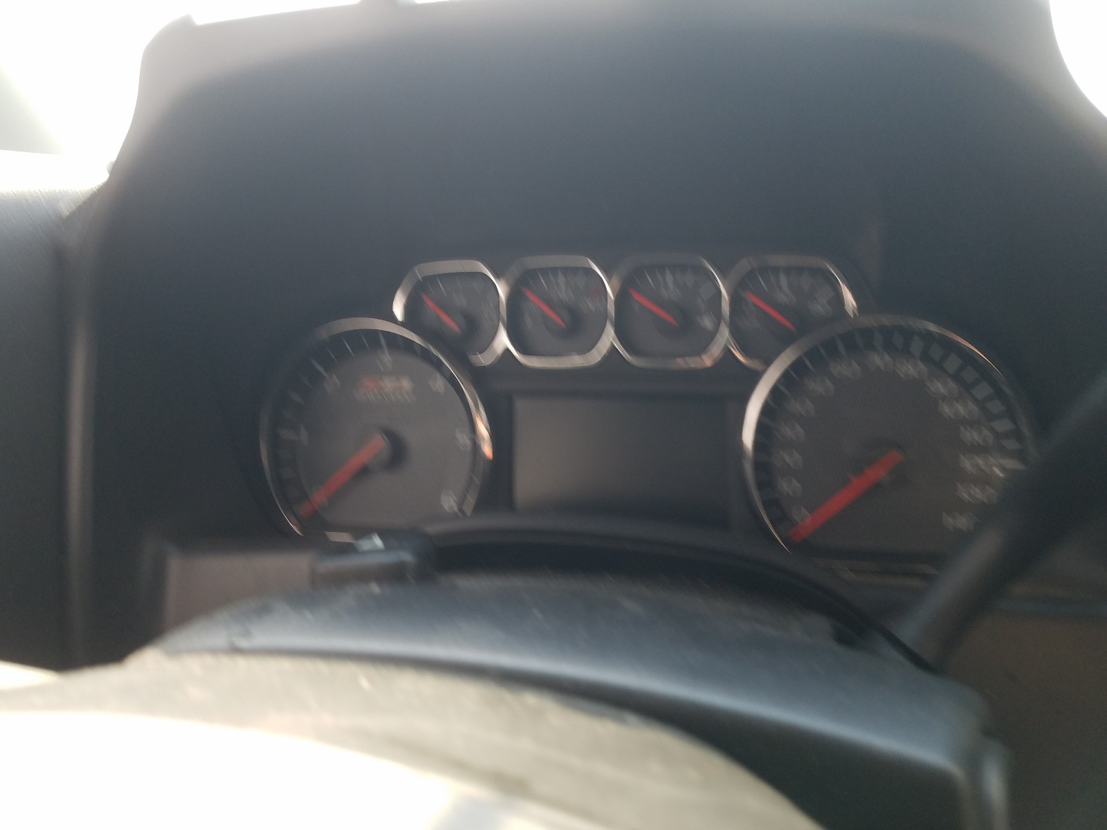 Photo 8 from auction – 2014 CHEVROLET SILVERADO with VIN 1GCRCREC0EZ126576