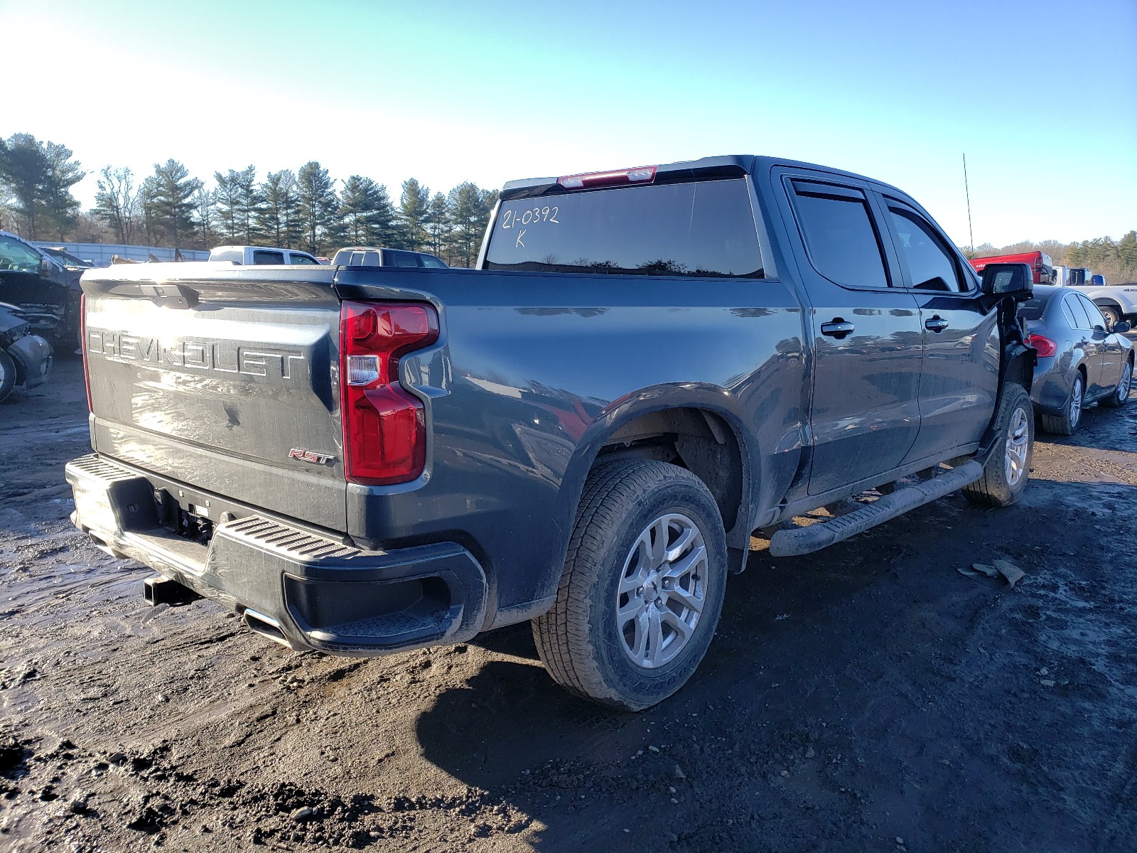 Photo 4 from auction – 2019 CHEVROLET SILVERADO with VIN 3GCUYEED6KG145304