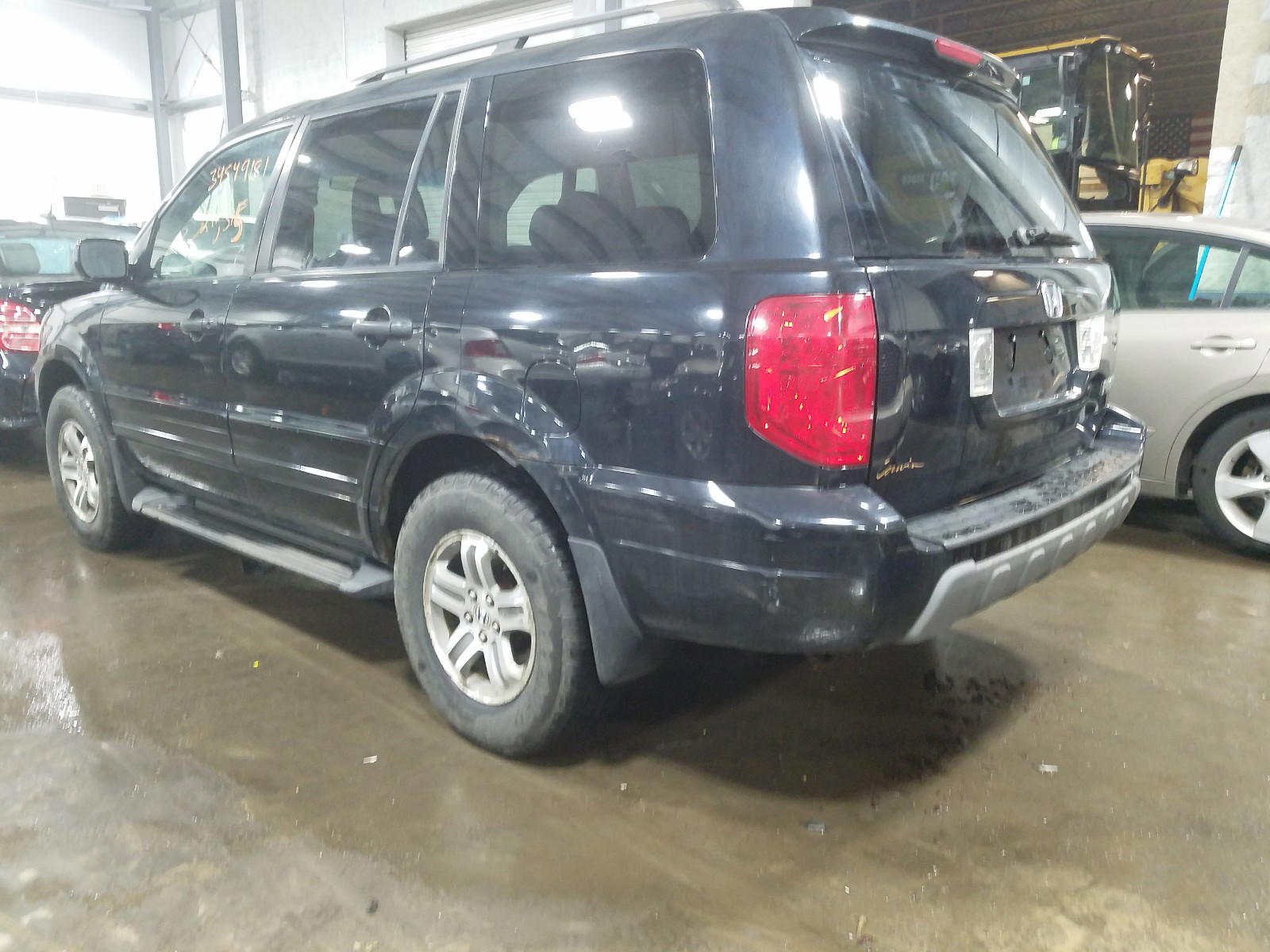 Photo 9 from auction – 2003 HONDA PILOT EXL with VIN 2HKYF18663H533185