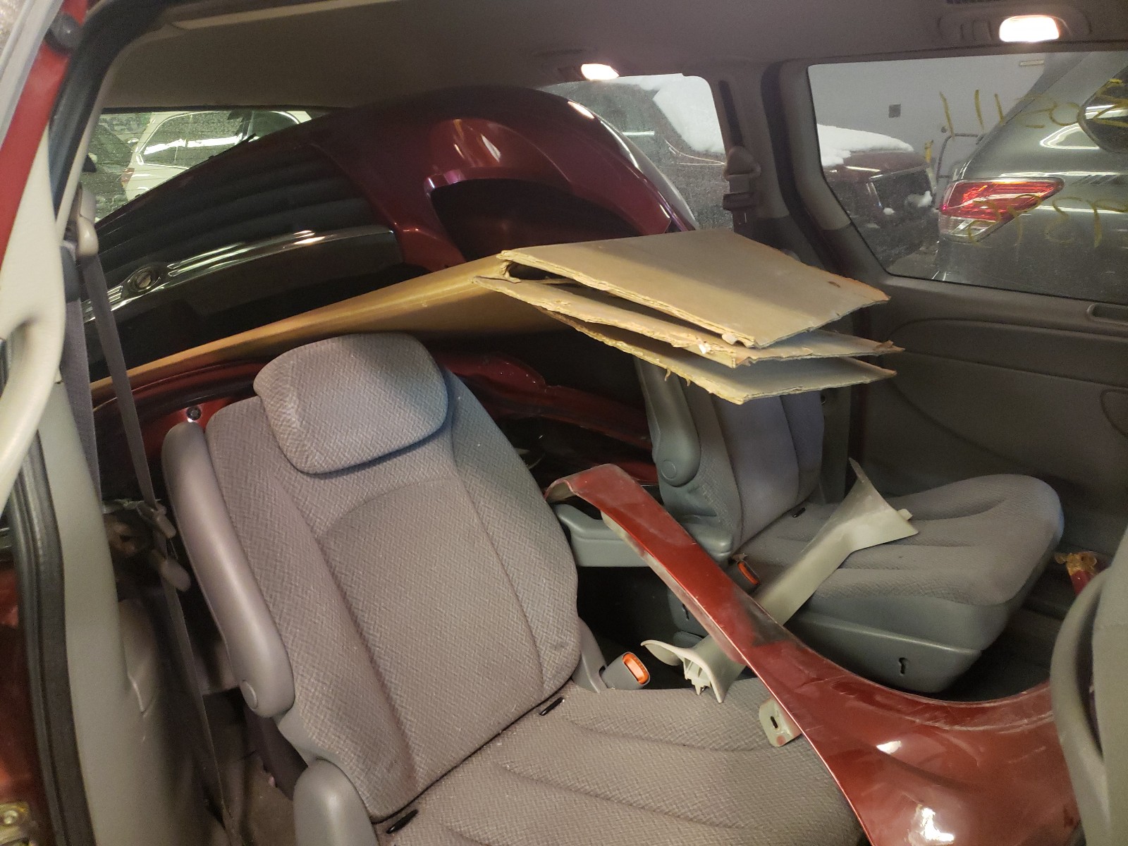 Photo 10 from auction – 2007 CHRYSLER TOWN & COU with VIN 2A4GP54LX7R136982