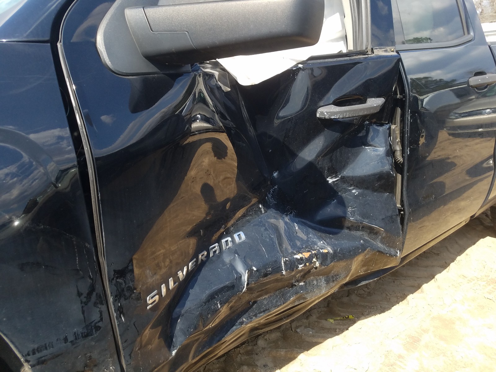 Photo 9 from auction – 2014 CHEVROLET SILVERADO with VIN 1GCRCREC0EZ126576