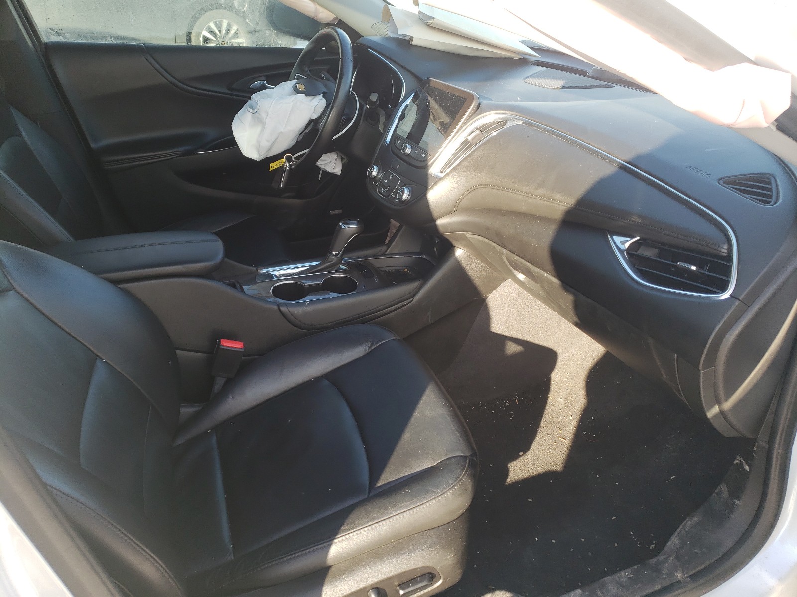 Photo 5 from auction – 2017 CHEVROLET MALIBU LT with VIN 1G1ZE5ST0HF251955