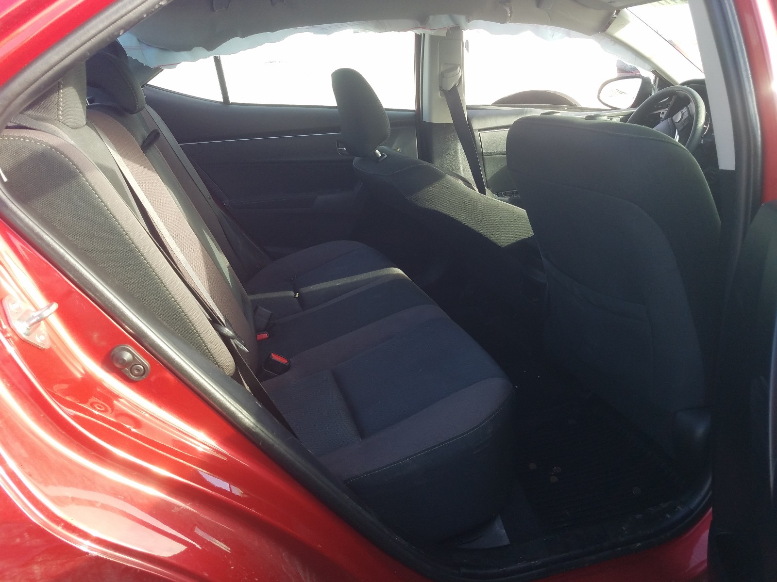 Photo 6 from auction – 2018 TOYOTA COROLLA L with VIN 2T1BURHE0JC100480