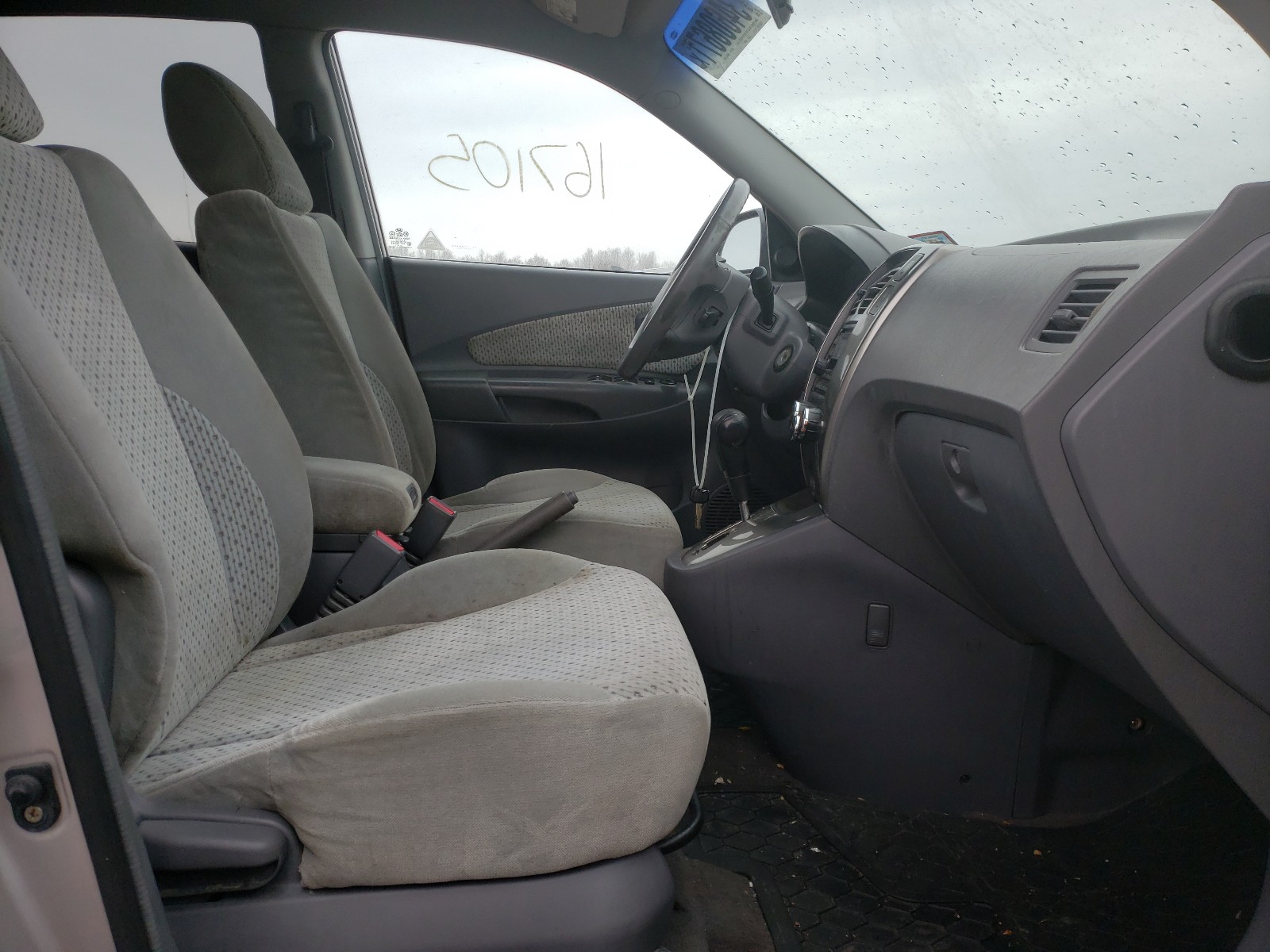 Photo 5 from auction – 2005 HYUNDAI TUCSON with VIN KM8JN72D55U043470