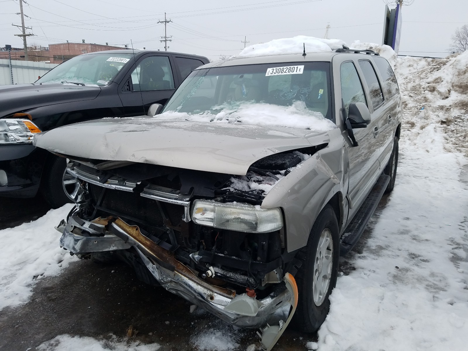 Photo 2 from auction – 2002 CHEVROLET SUBURAN with VIN 3GNEC16Z52G287687